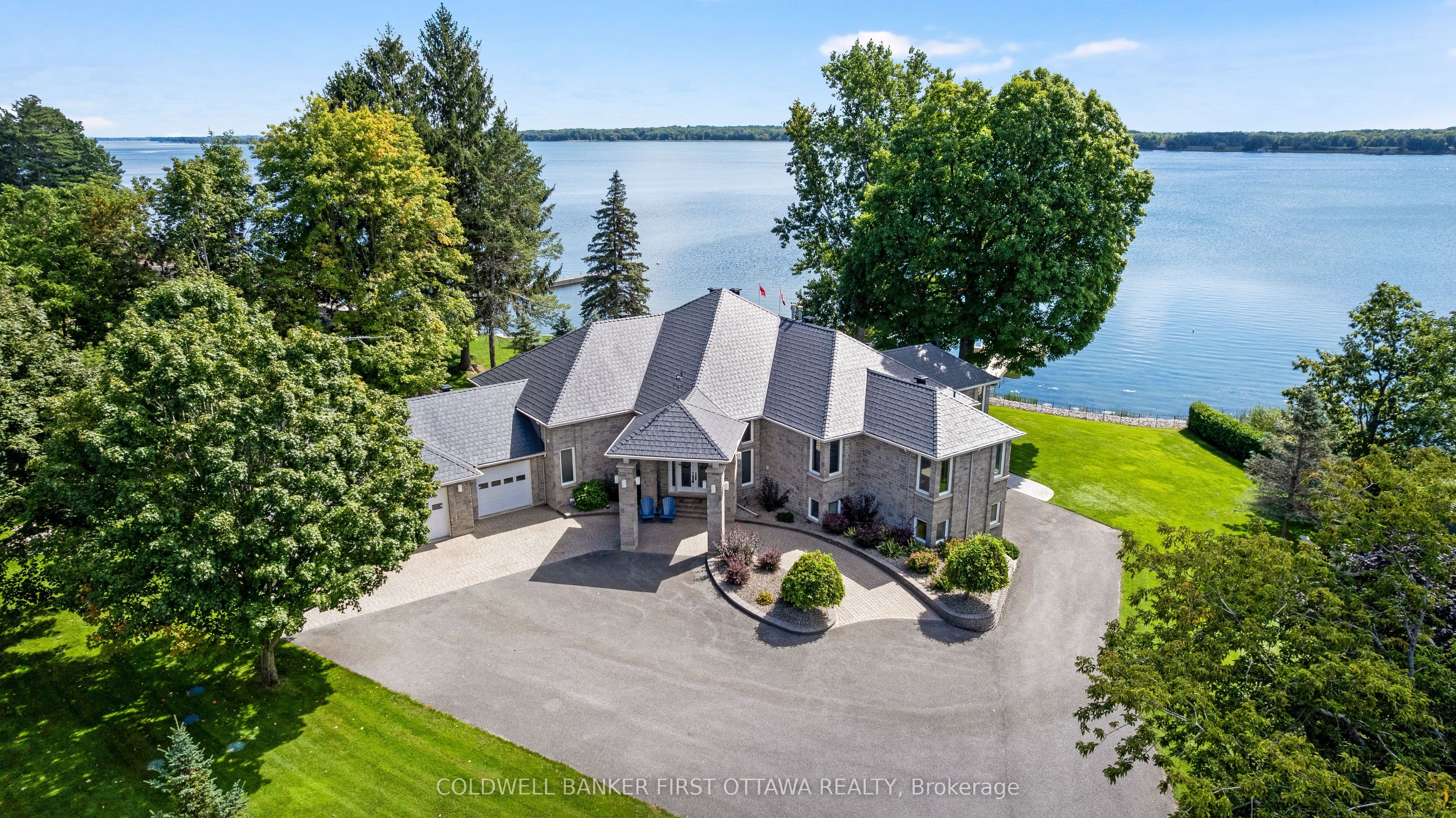 987 1000 Islands Parkway, Leeds and the Thousand Islands, ON K0E 1R0