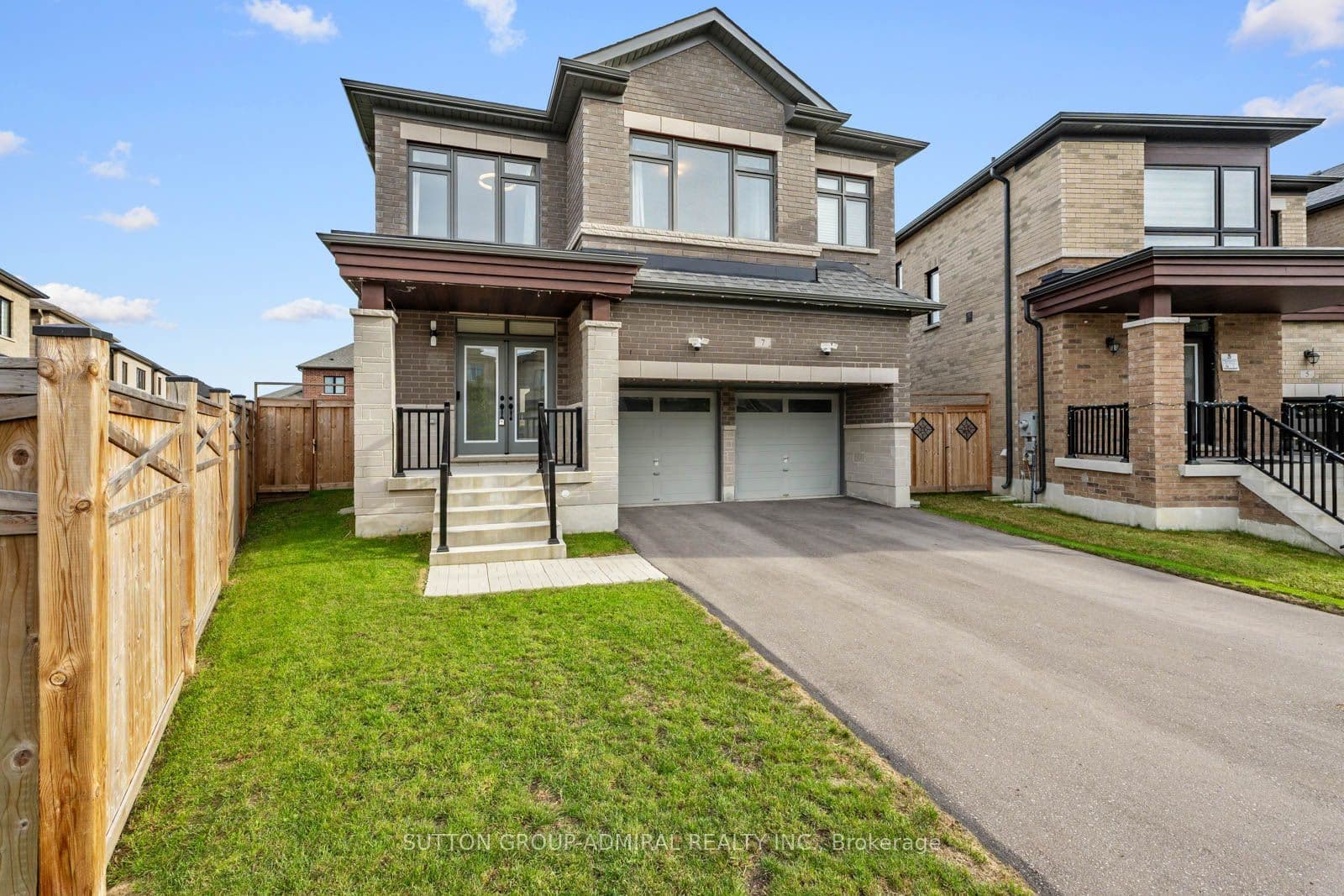 7 Priory Drive, Whitby, ON L1P 0K9