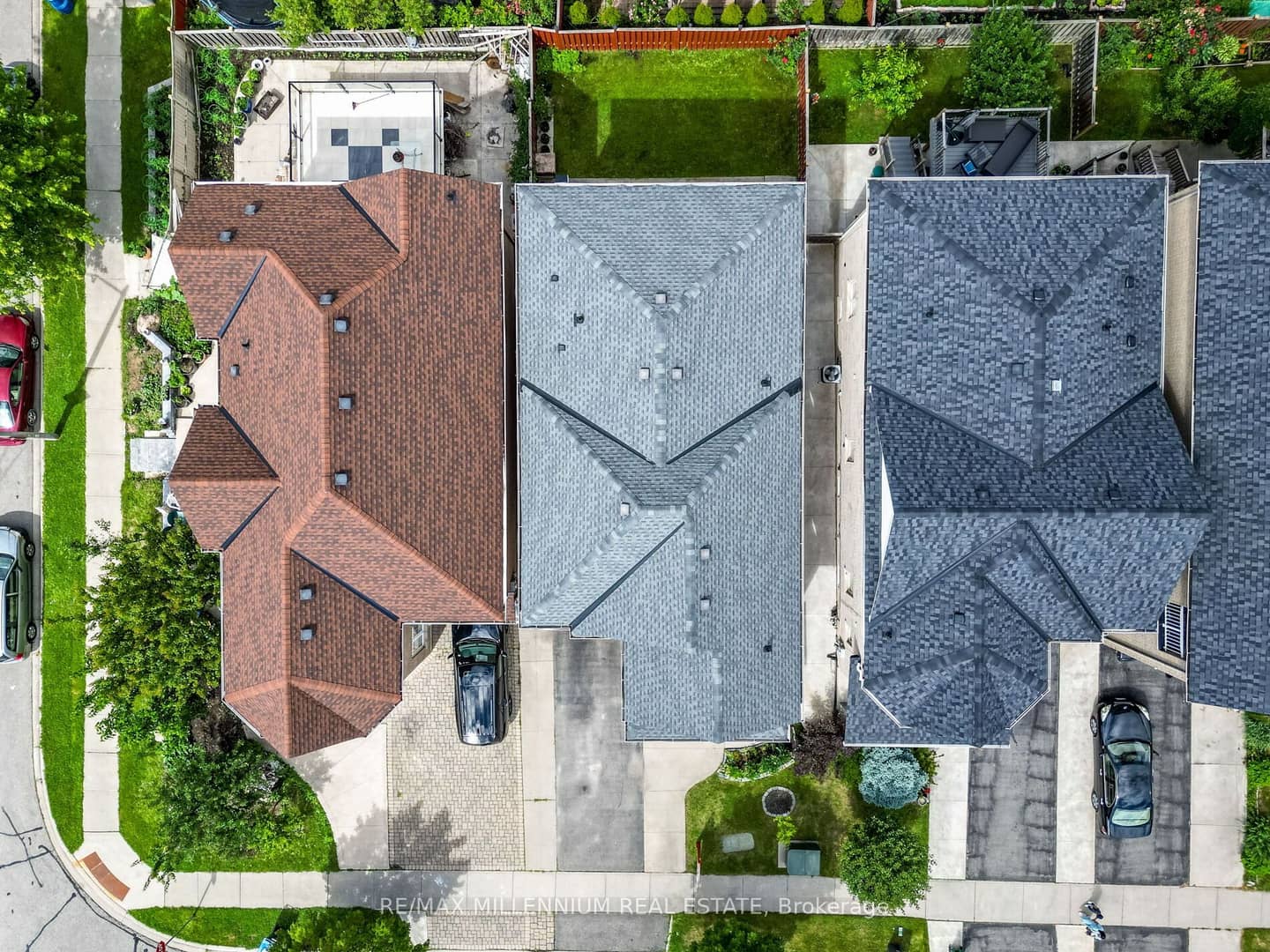 172 Pefferlaw Circle, Brampton, ON L6Y 0L2