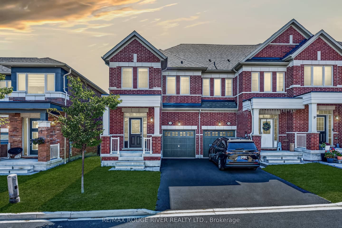 1124 Sepia Square, Pickering, ON L1X 0H1
