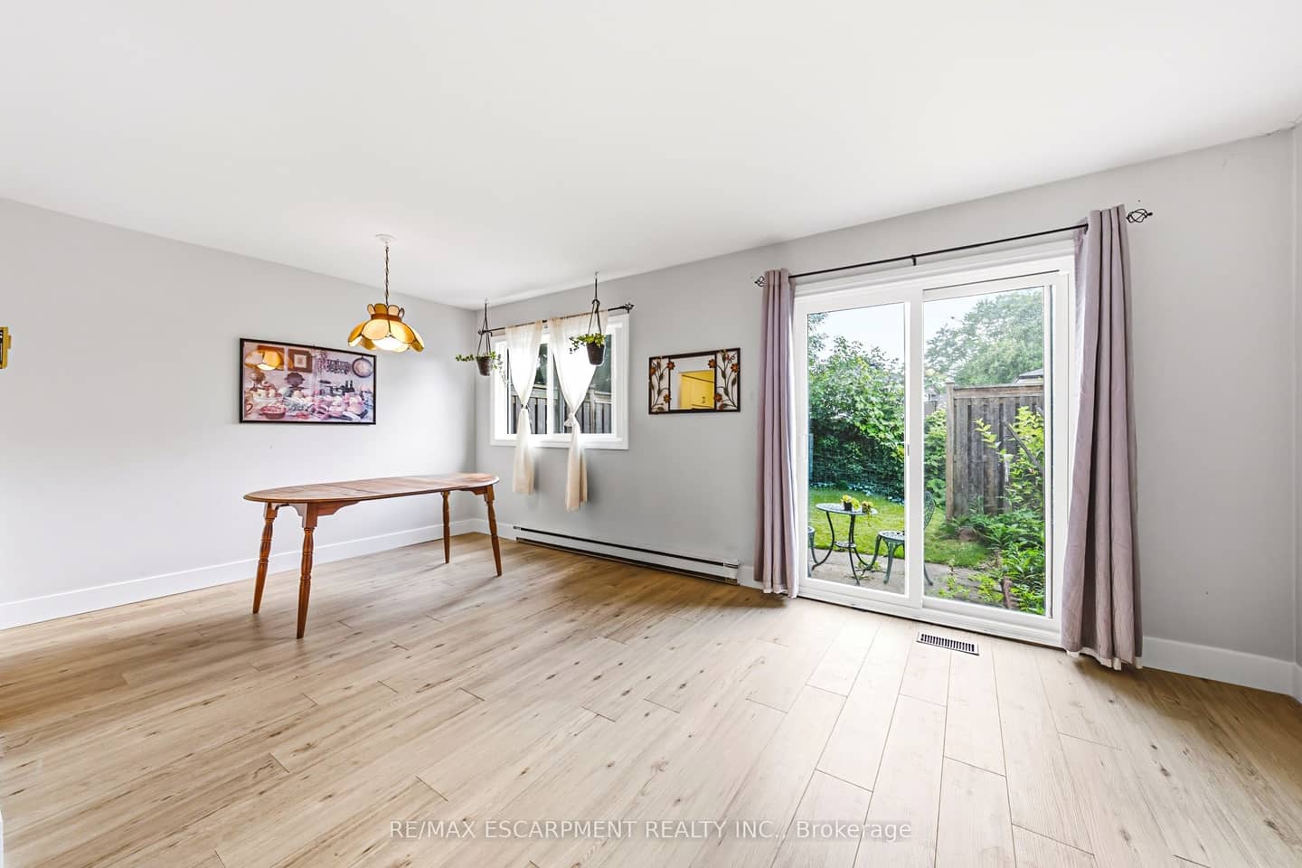 564 Sheraton Road 14, Burlington, ON L7L 4B2