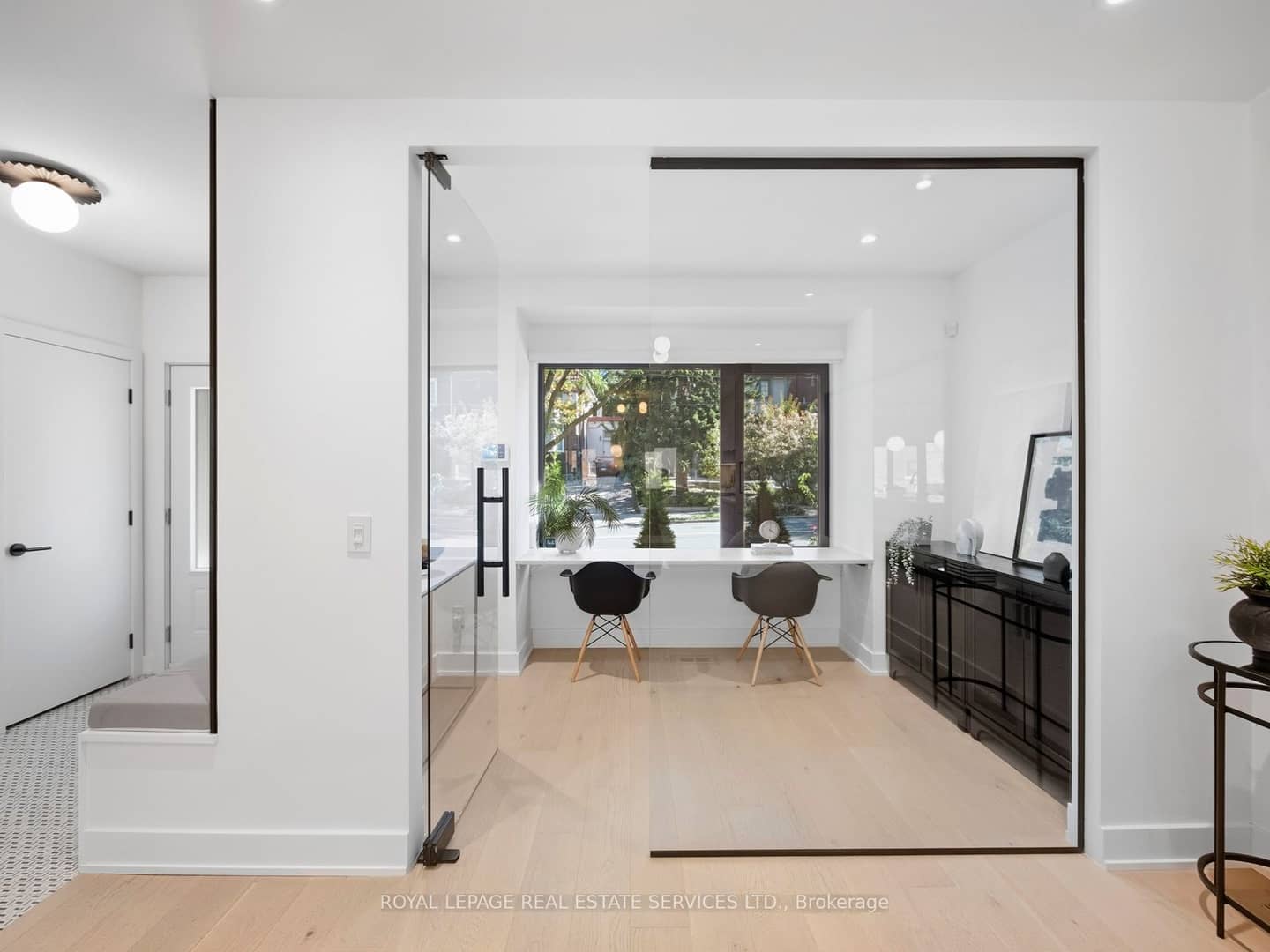 374 Spadina Road, Toronto, ON M5P 2V8