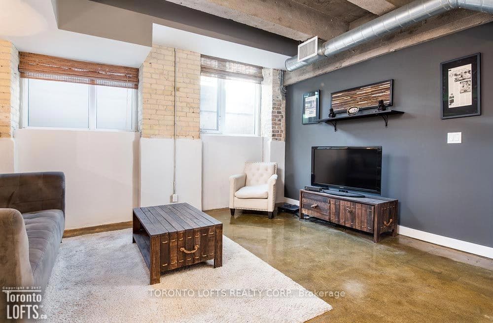 201 Carlaw Avenue L04, Toronto, ON M4M 2S3