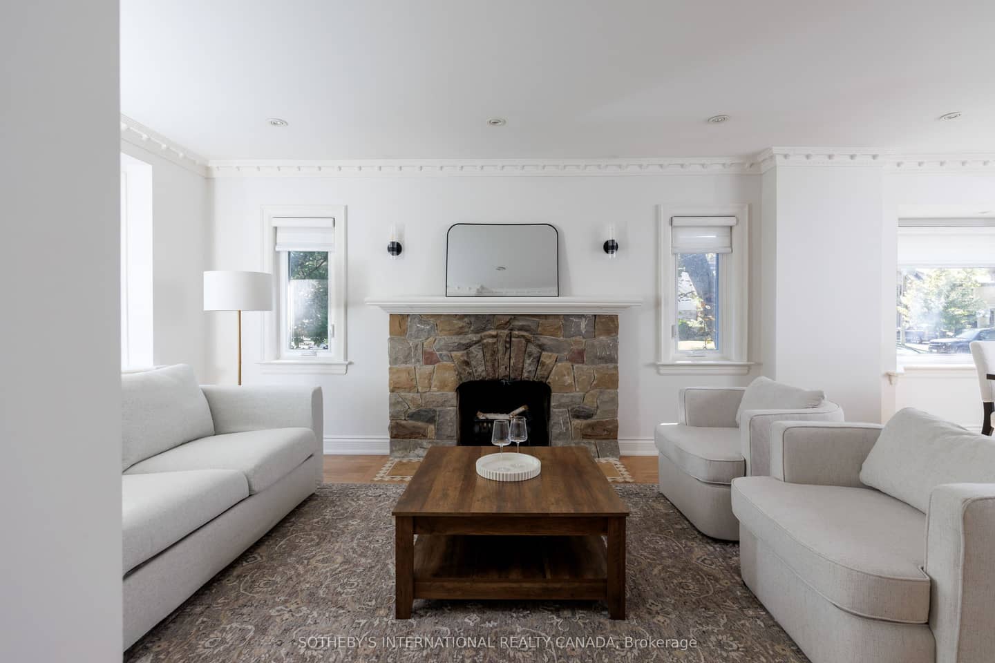 1048 Royal York Road, Toronto, ON M8X 2G7