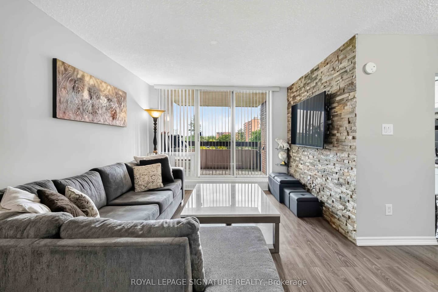 1615 Bloor Street 512, Mississauga, ON L4X 1S2