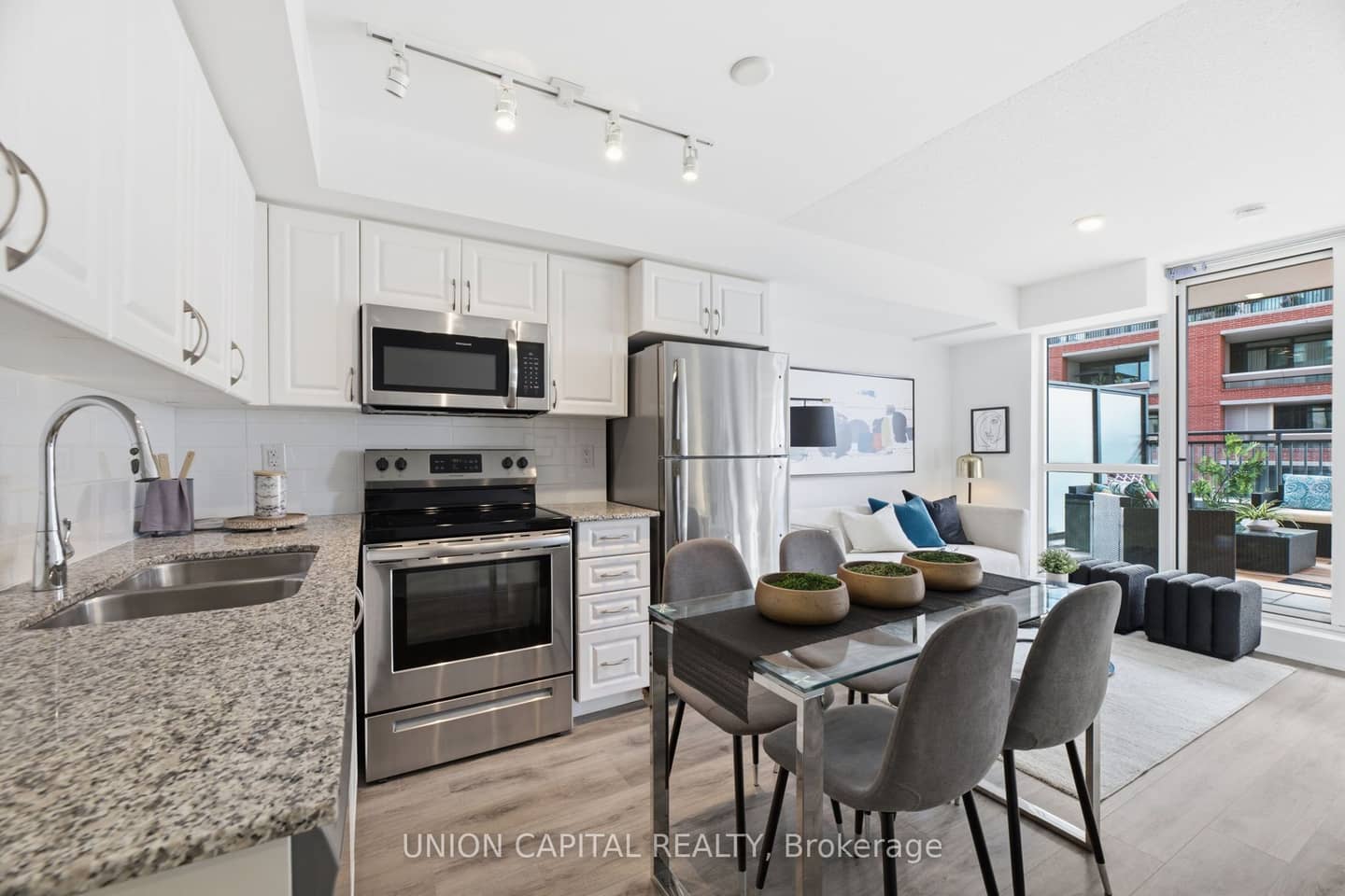 3091 Dufferin Street 735, Toronto, ON M6A 0C4