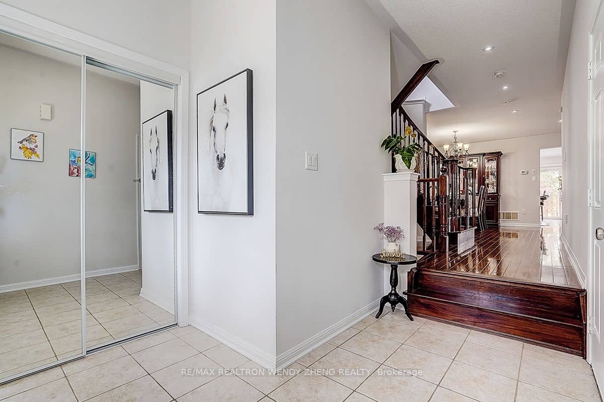 10 Collie Crescent, Whitchurch-Stouffville, ON L4A 0V8