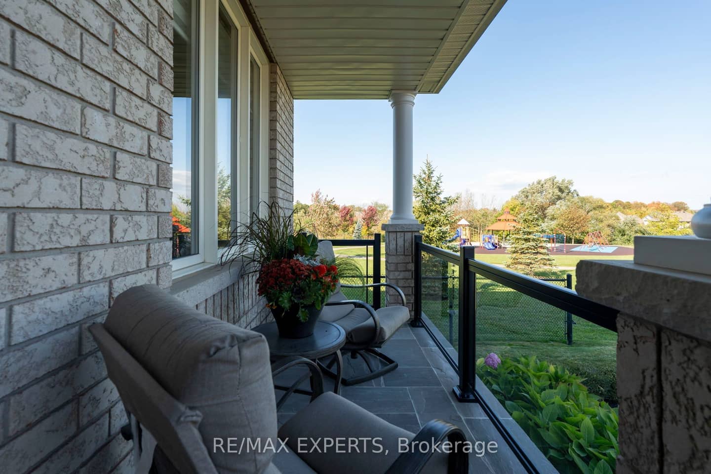 16 Thomas Noble Court, King, ON L7B 0A3