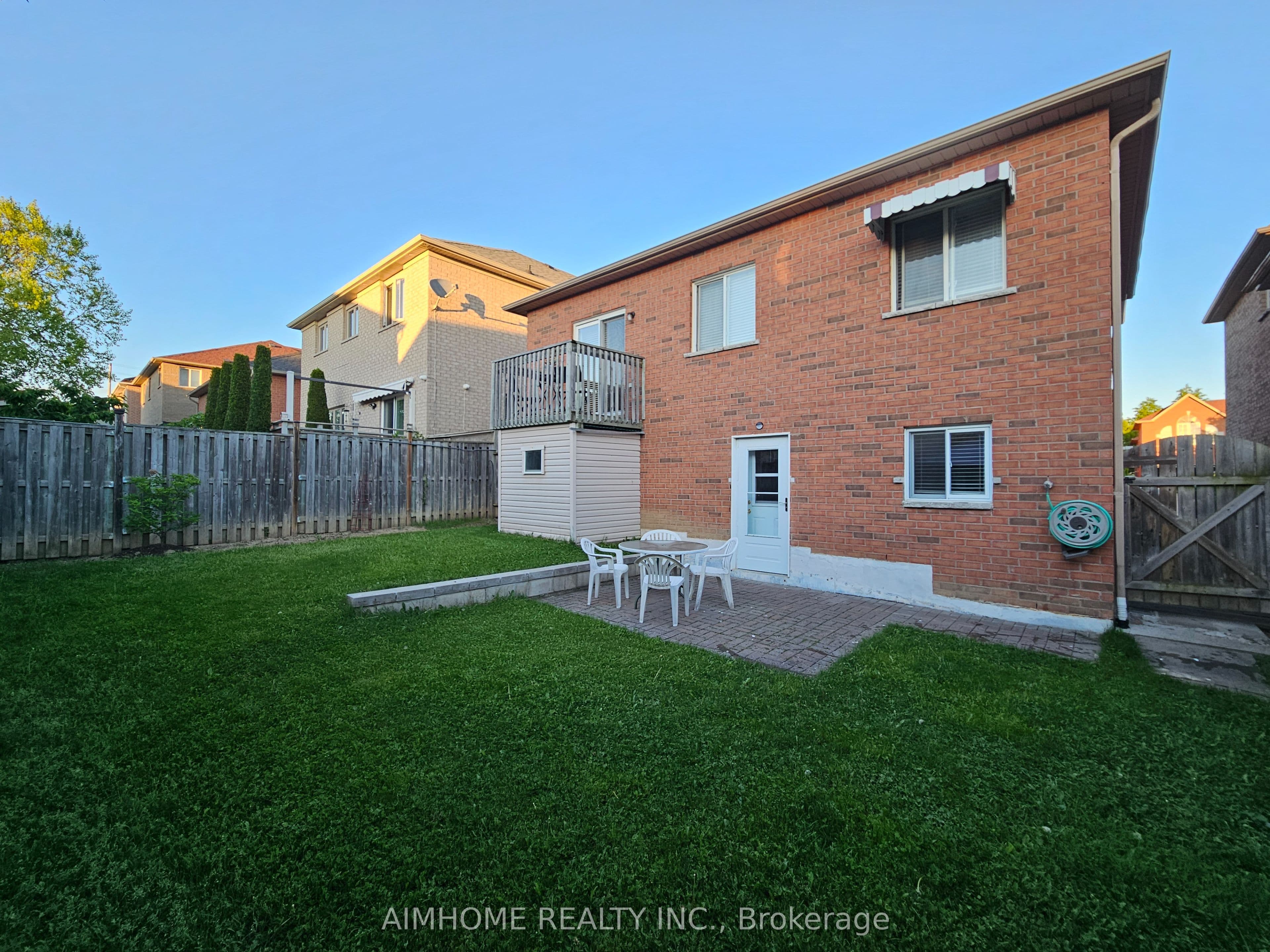 3227 Scotch Pine Gate, Mississauga, ON L5N 8E6