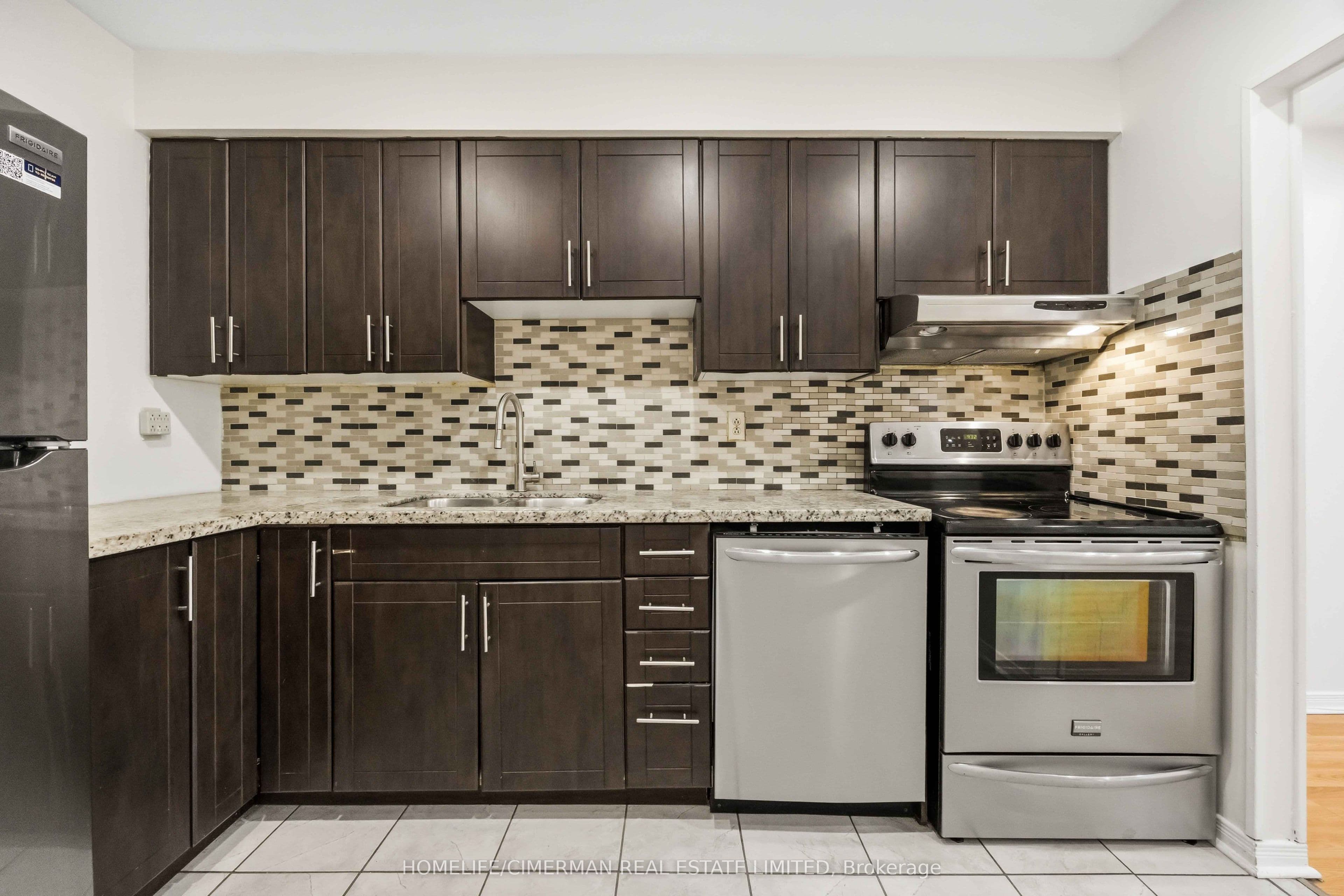 142 Thorny Vineway, Toronto, ON M2J 4J6