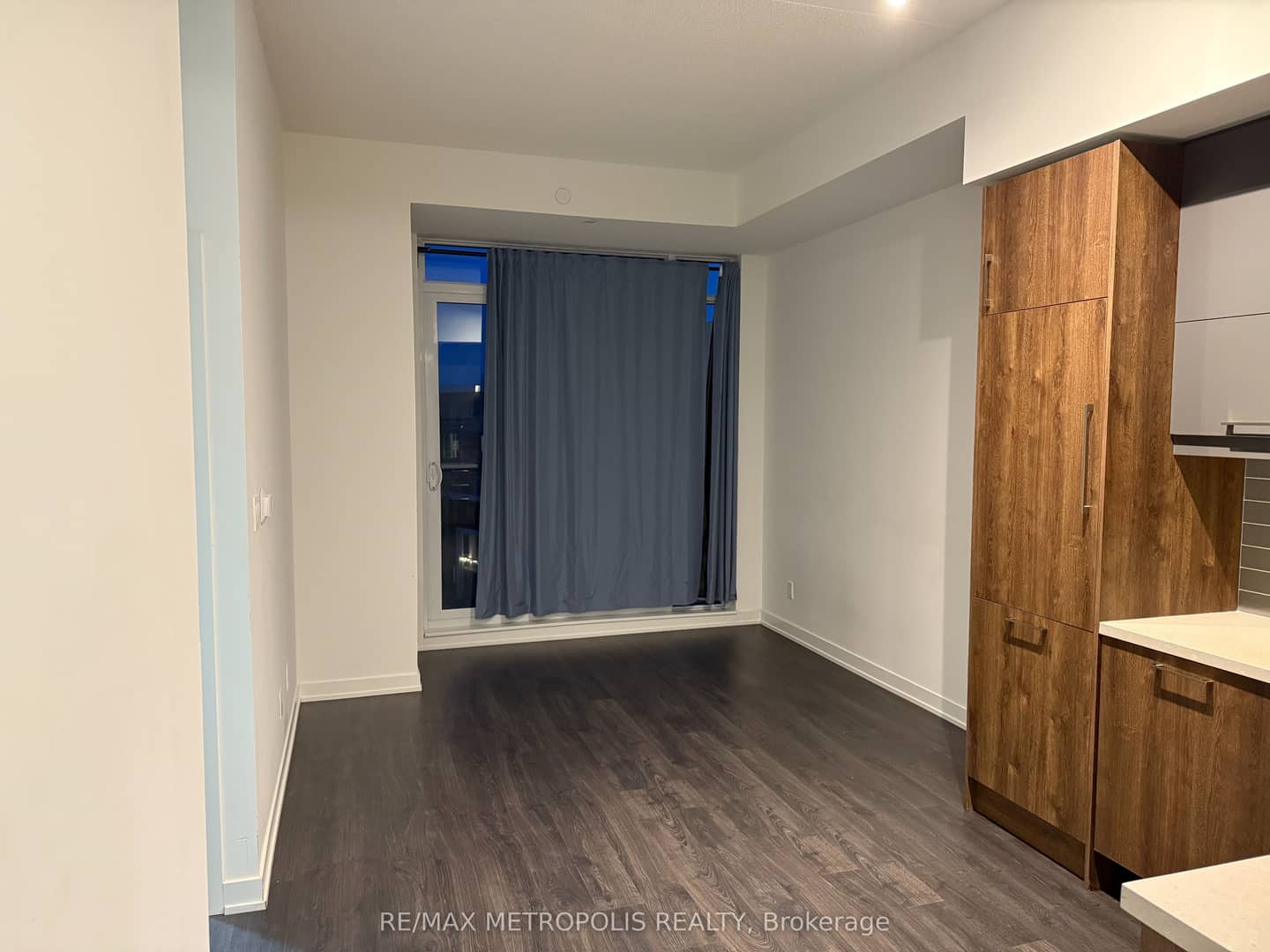 292 Verdale Crossing 1814, Markham, ON L6G 0H6