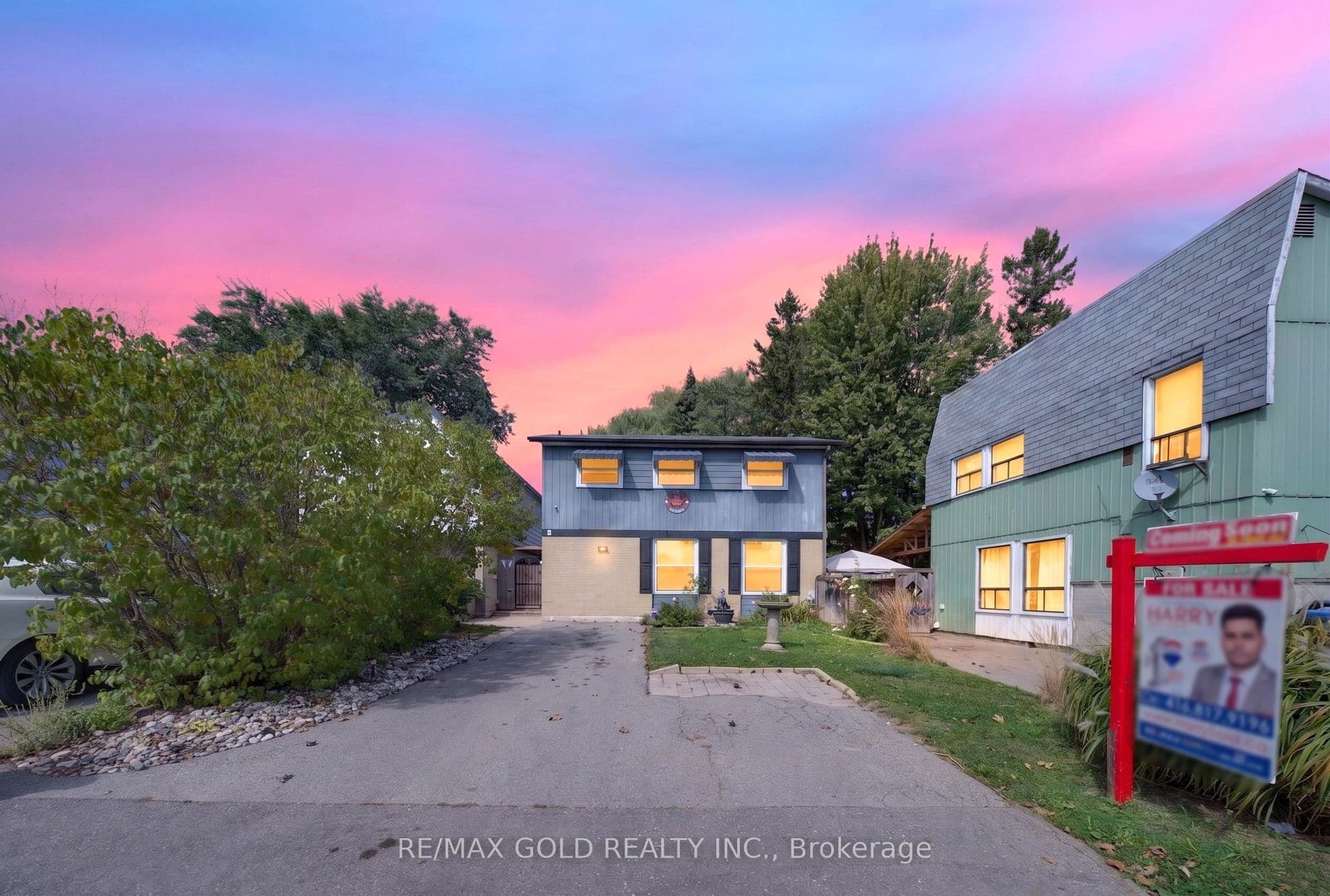 6 Jennifer Square, Brampton, ON L6S 2L2