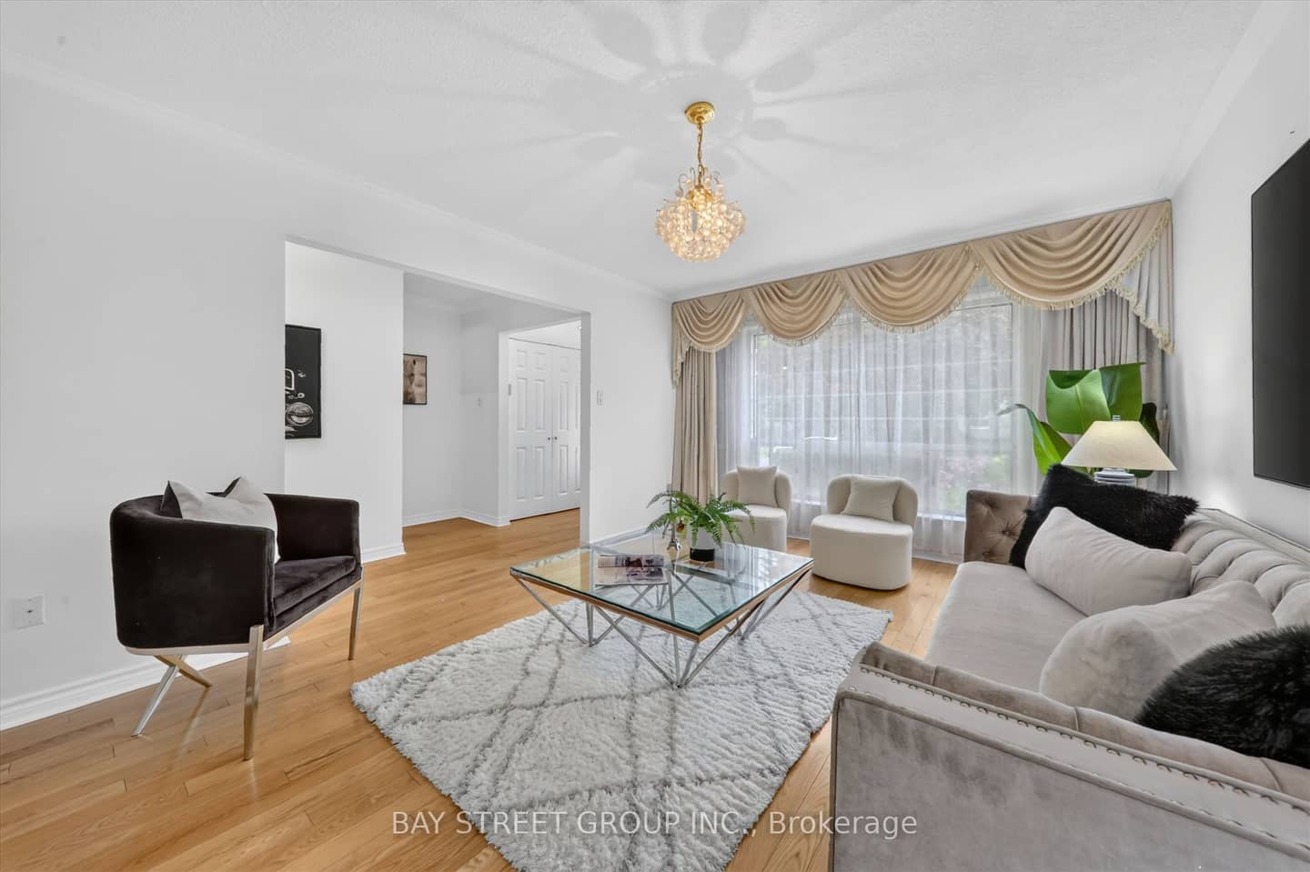 95 Tineta Crescent, Toronto, ON M1S 2Y5
