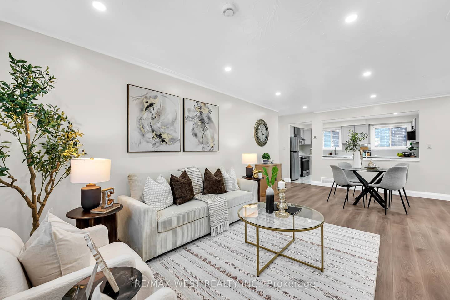 67 Burncrest Drive, Toronto, ON M5M 2Z4