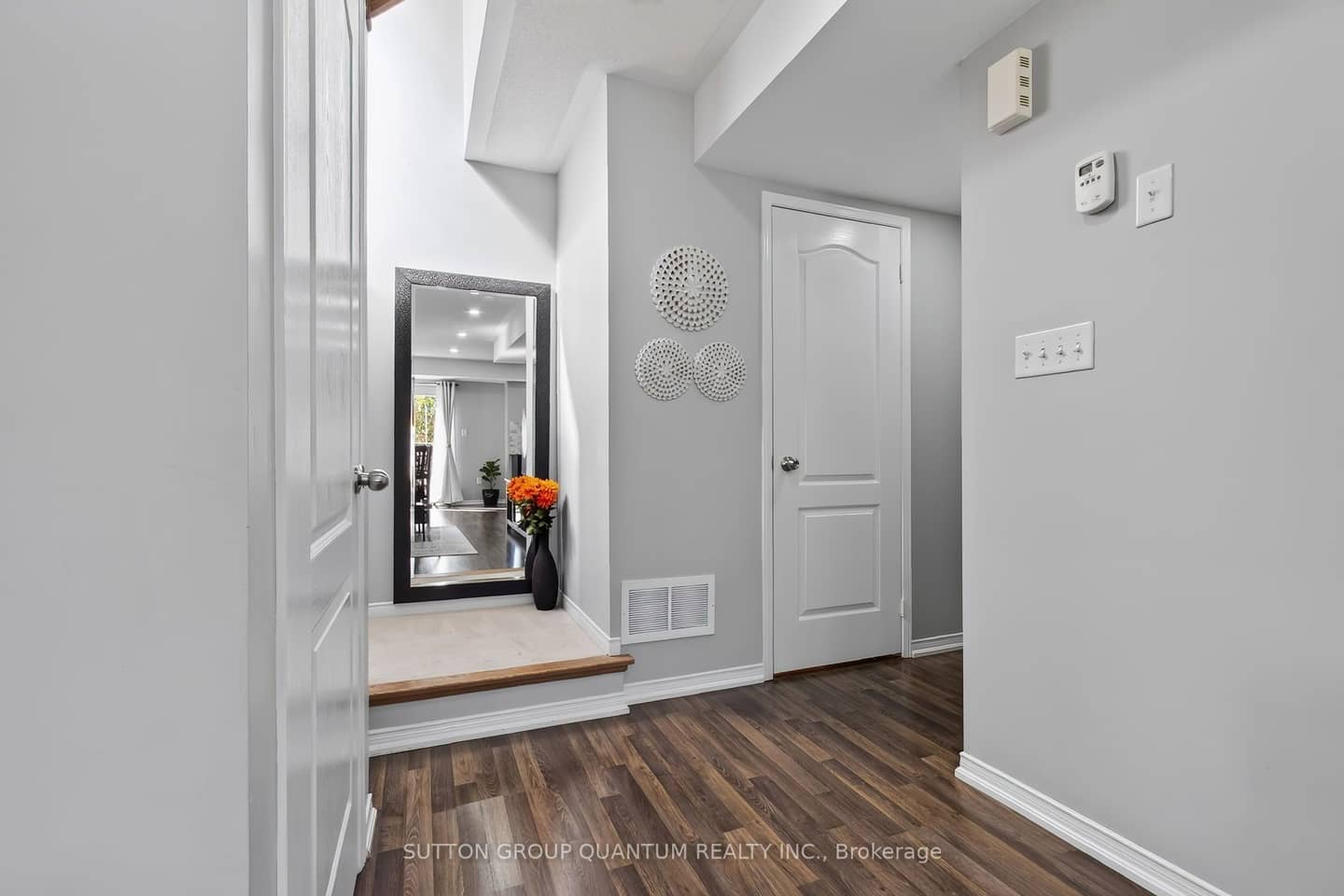 2504 Post Road 23, Oakville, ON L6H 0K1