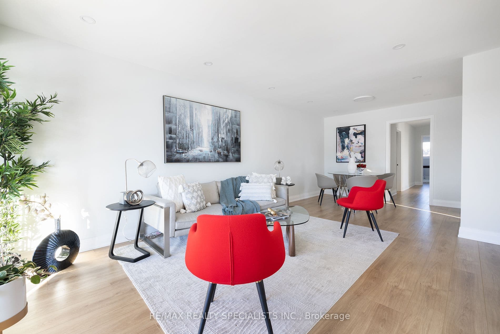 4279 Woodington Drive Upper, Mississauga, ON L4Z 1M1