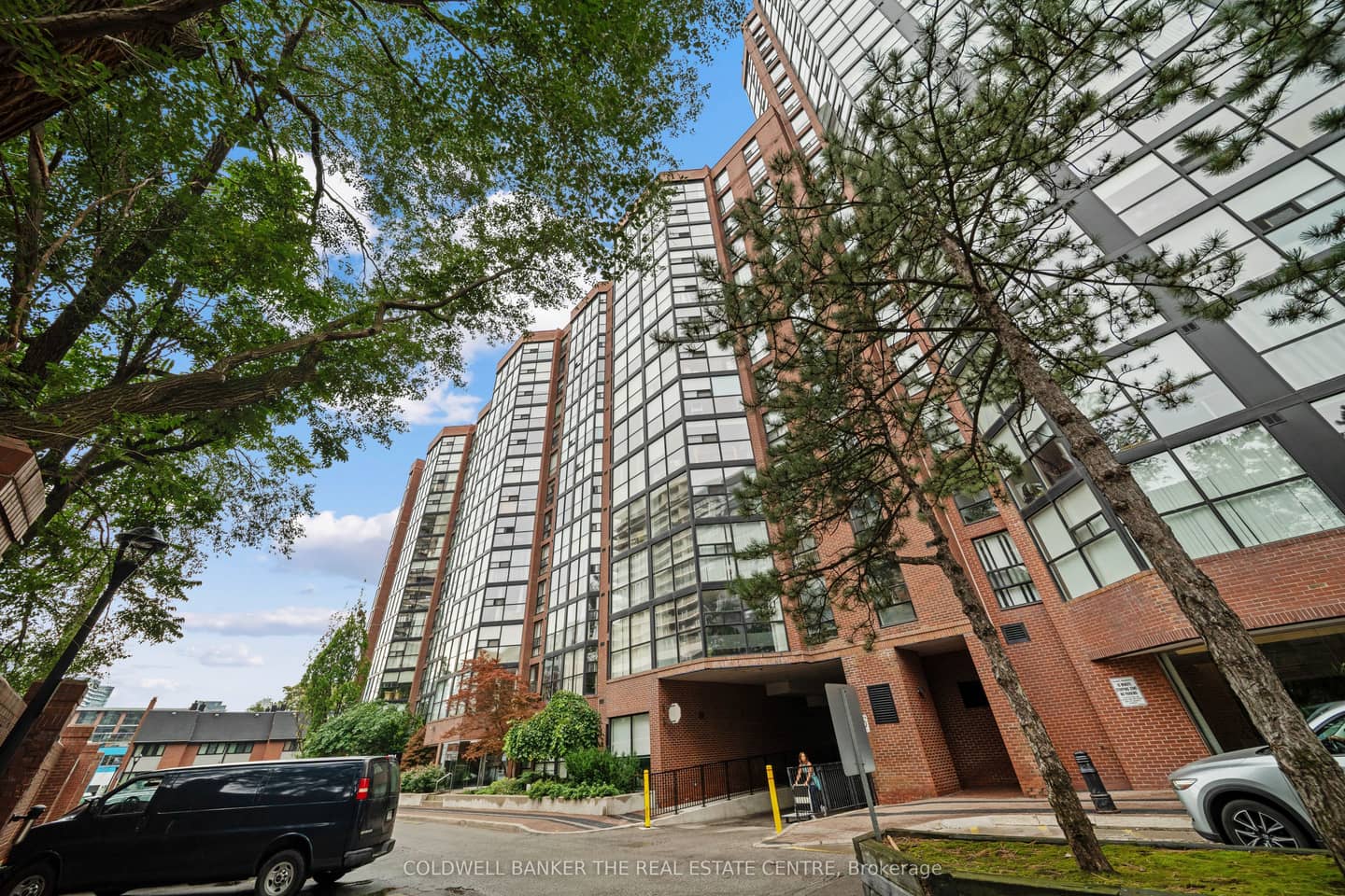 701 King Street W 1007, Toronto, ON M5V 2W7