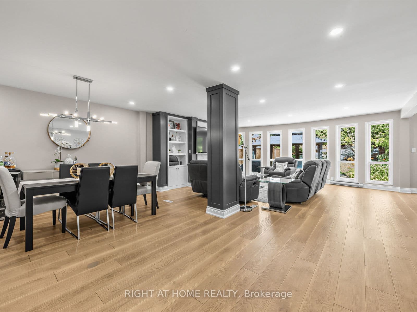 4236 Credit Pointe Drive, Mississauga, ON L5M 3K2