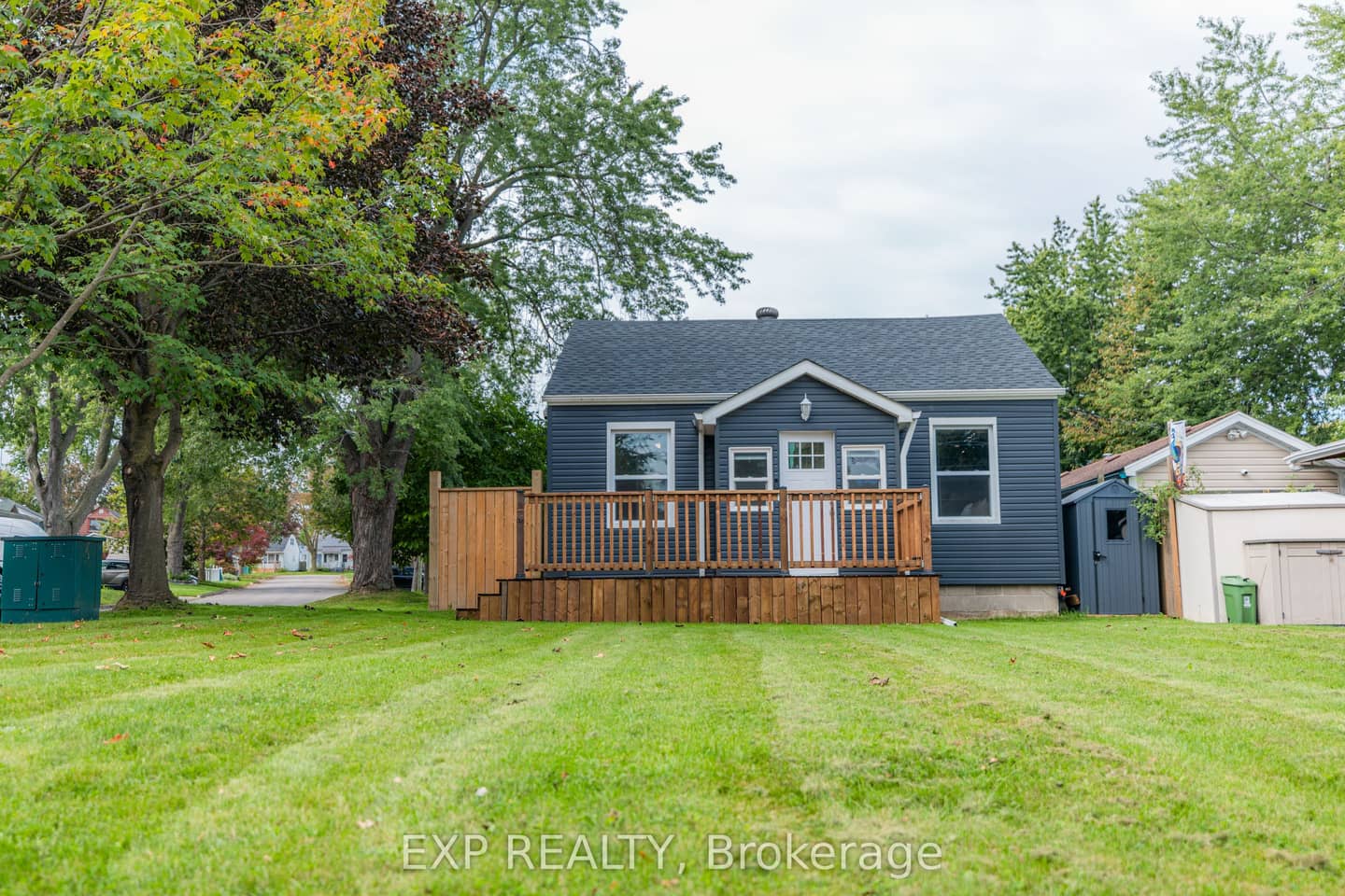 18 Nelson Avenue, Ajax, ON L1S 1Z7