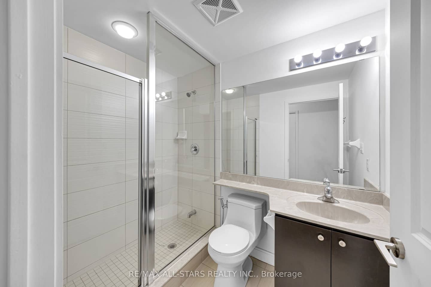 50 Absolute Avenue 2705, Mississauga, ON L4Z 0A8