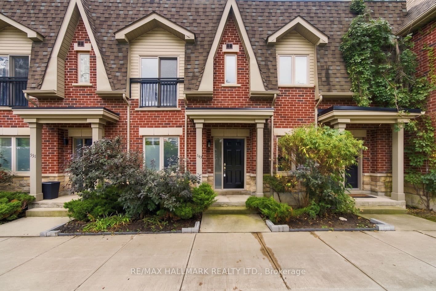 549 Shuter Street, Toronto, ON M5A 1X9