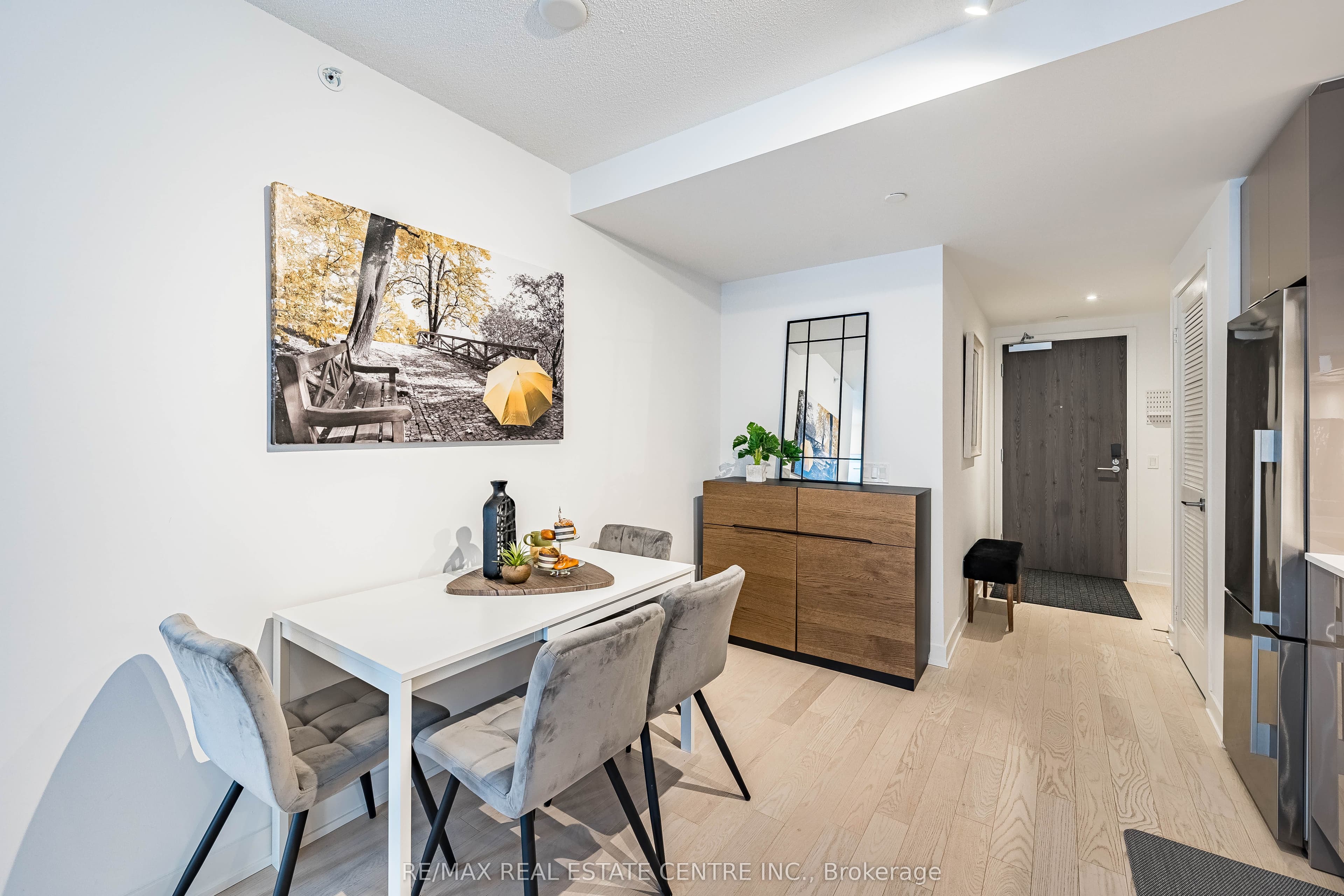 25 Richmond Street E 312, Toronto, ON M5C 1N7