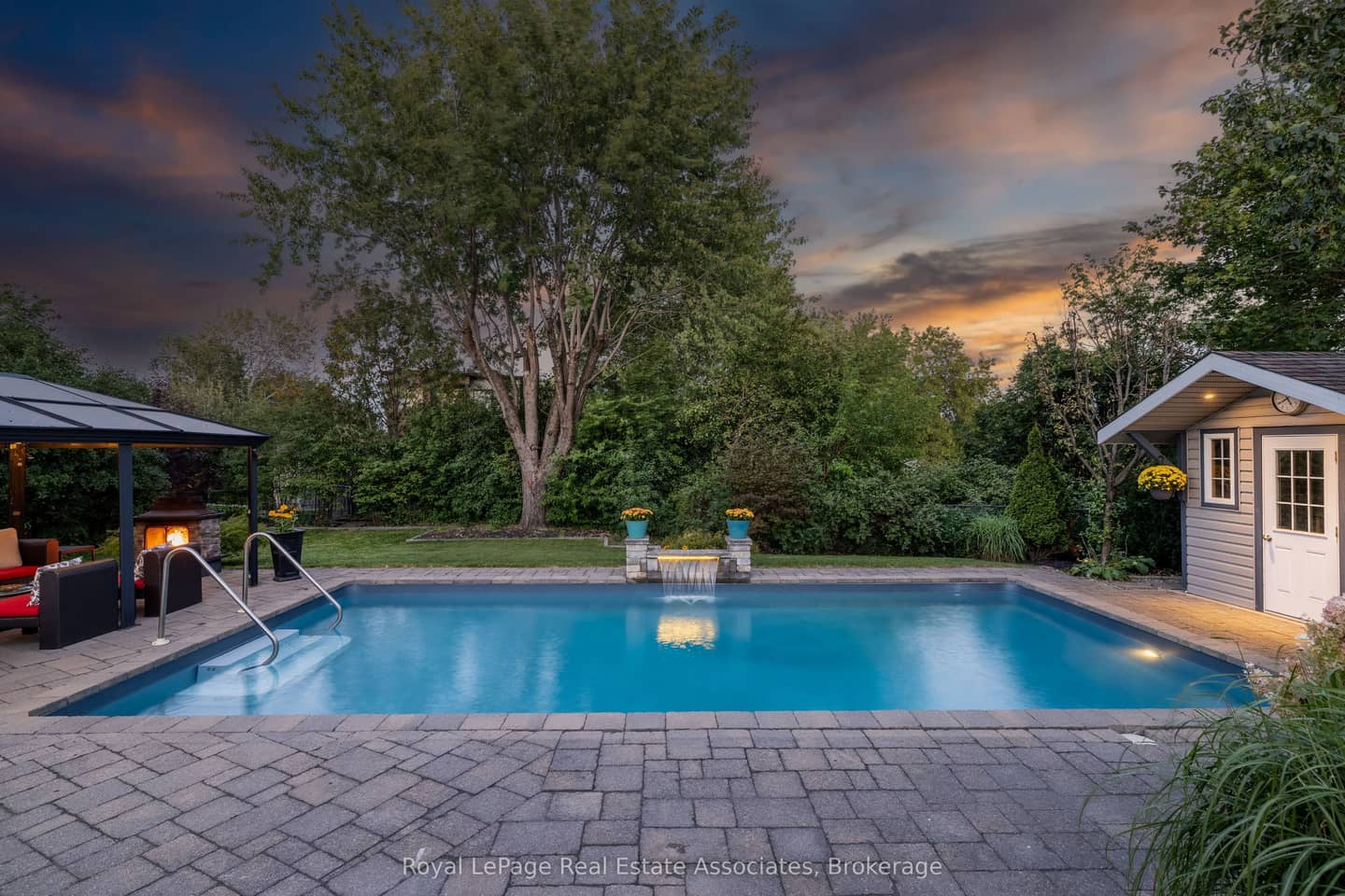829 Willow Avenue, Milton, ON L9T 3E5