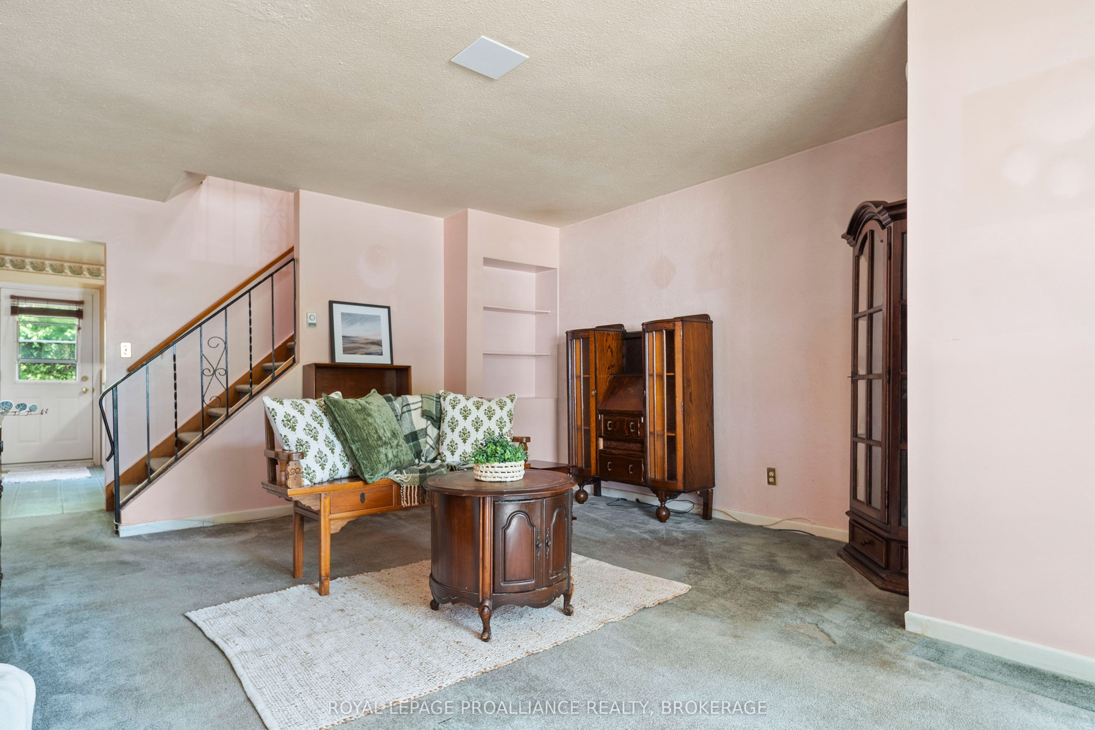 4427 Bath Road 23, Loyalist, ON K7N 1A1