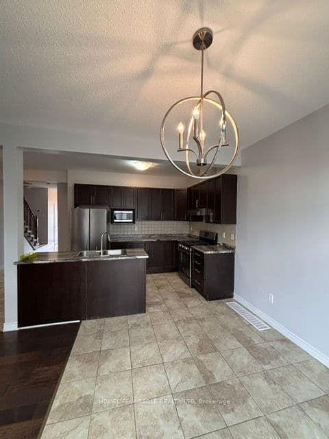 380 lake Street 22, Grimsby, ON L3M 0E8