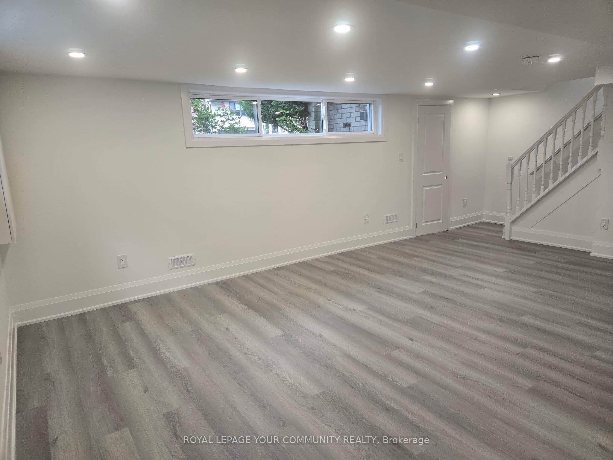19 Beaverton Road S, Richmond Hill, ON L4C 2H5