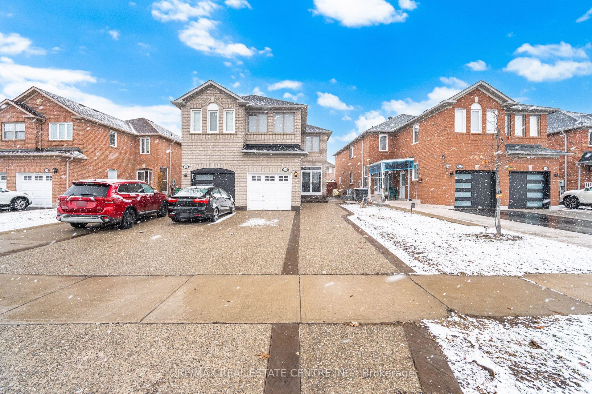 28 Mount Fuji Crescent, Brampton, ON L6R 2L3