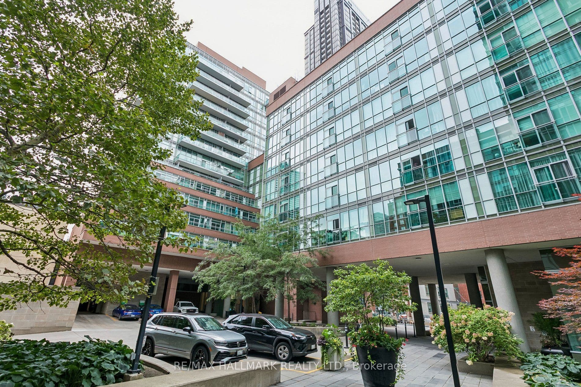 116 George Street 1202, Toronto, ON M8V 2S4