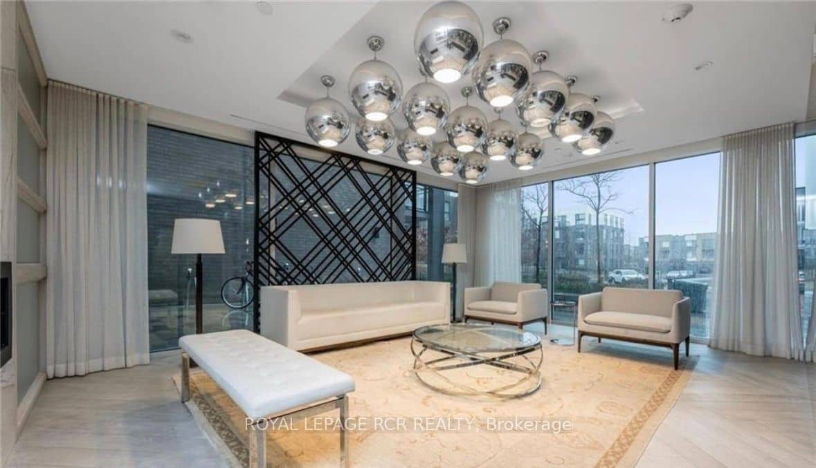 150 Sabina Drive 406, Oakville, ON L6H 0W3