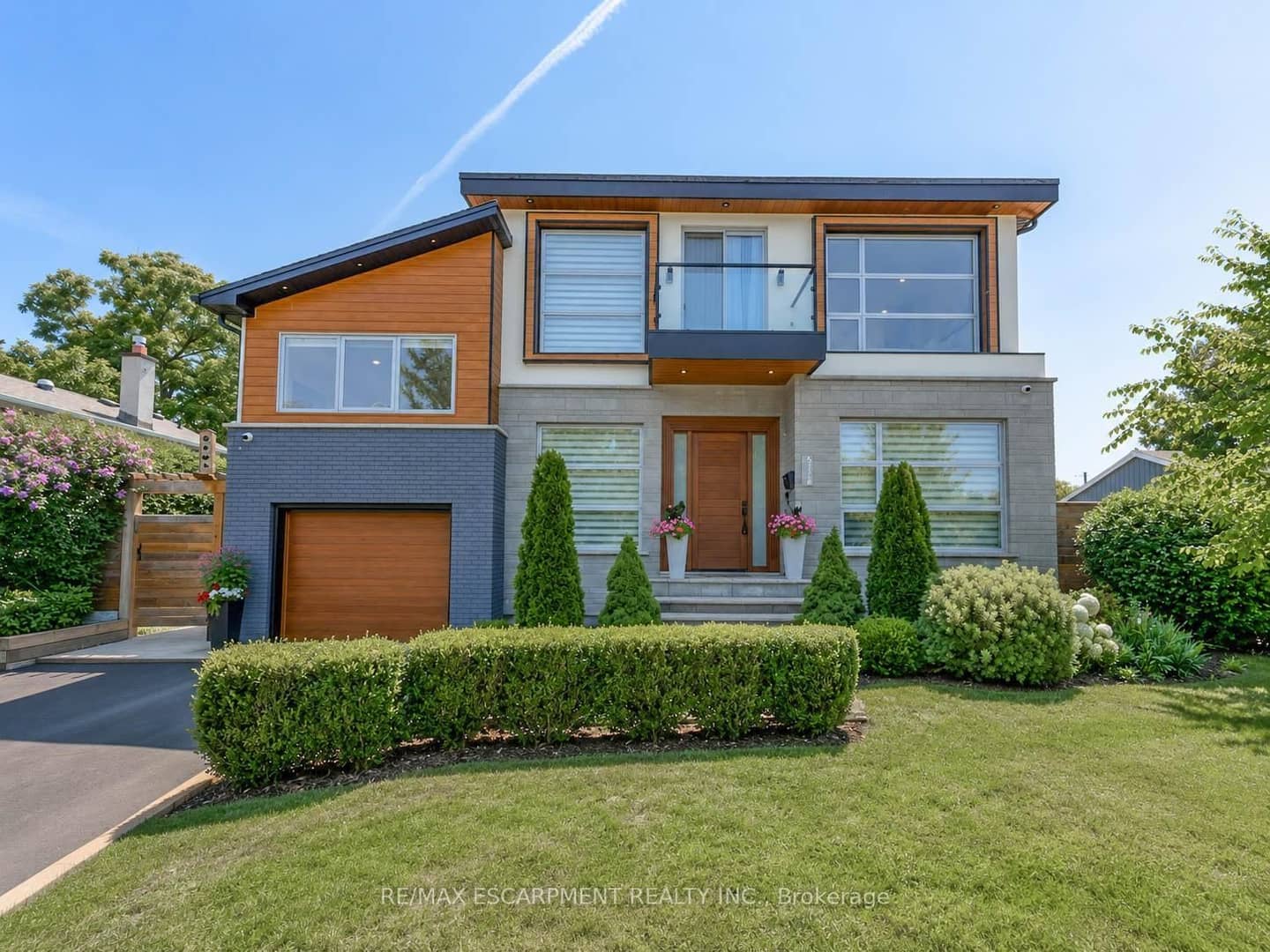 5178 Hunter Drive, Burlington, ON L7L 3H8