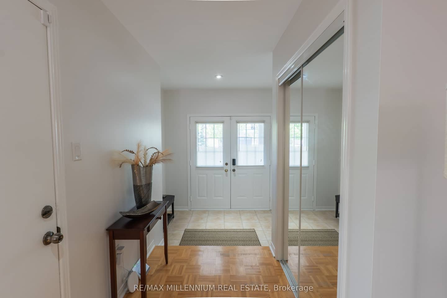 90 Ronan Crescent, Vaughan, ON L4H 2J6