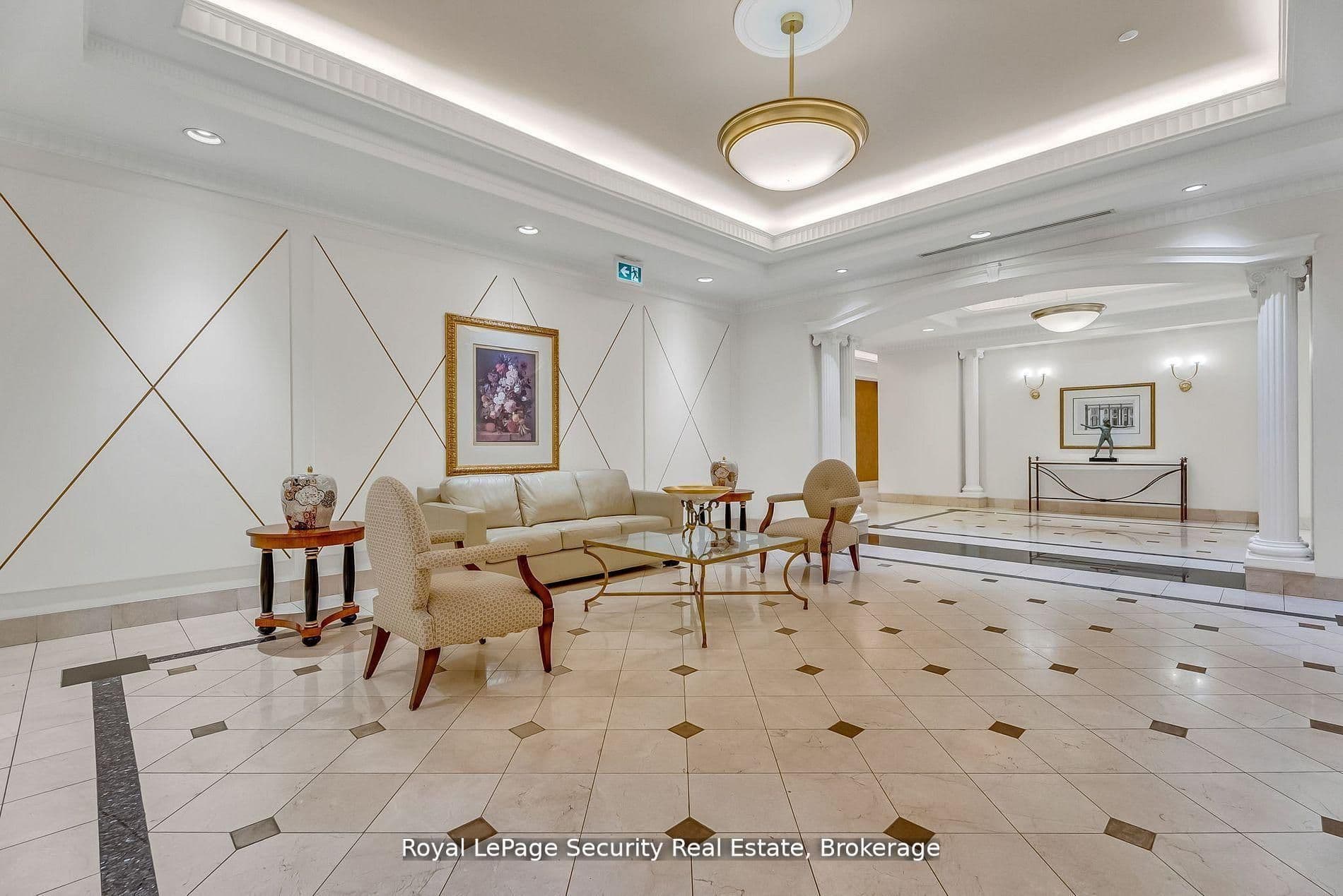 980 Yonge Street 403, Toronto, ON M4W 3V8