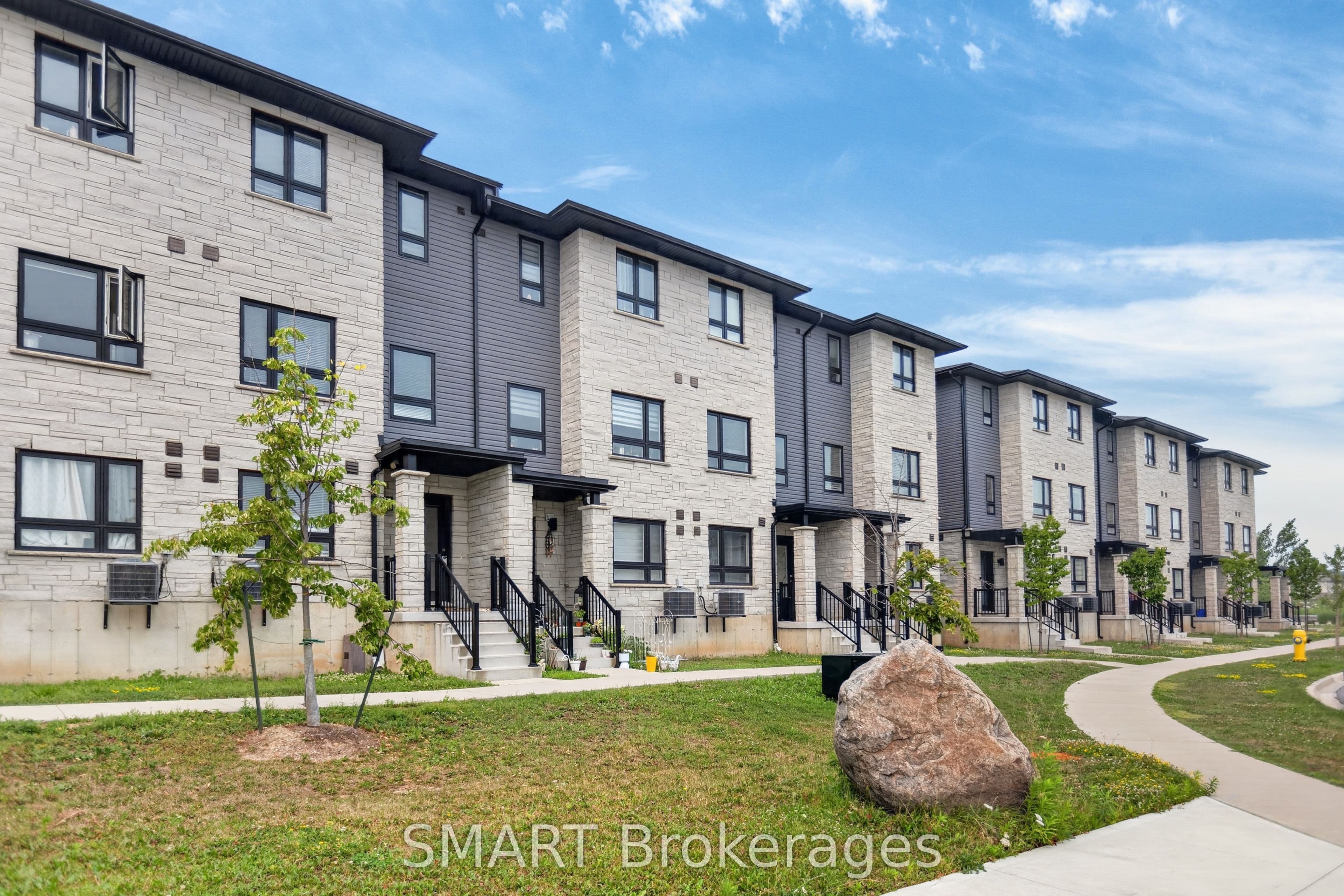 51 Sparrow Avenue 10, Cambridge, ON N1T 2E2