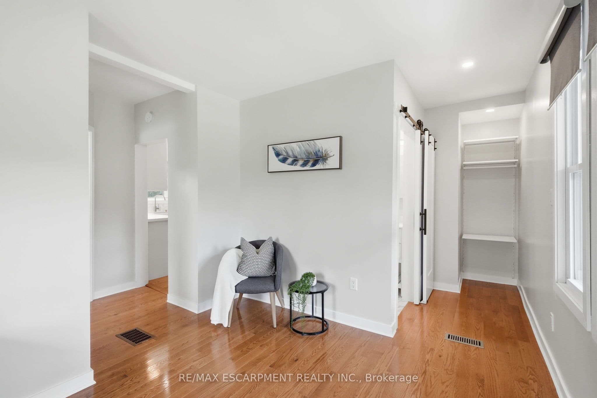 410 Beach Boulevard, Hamilton, ON L8H 6W7