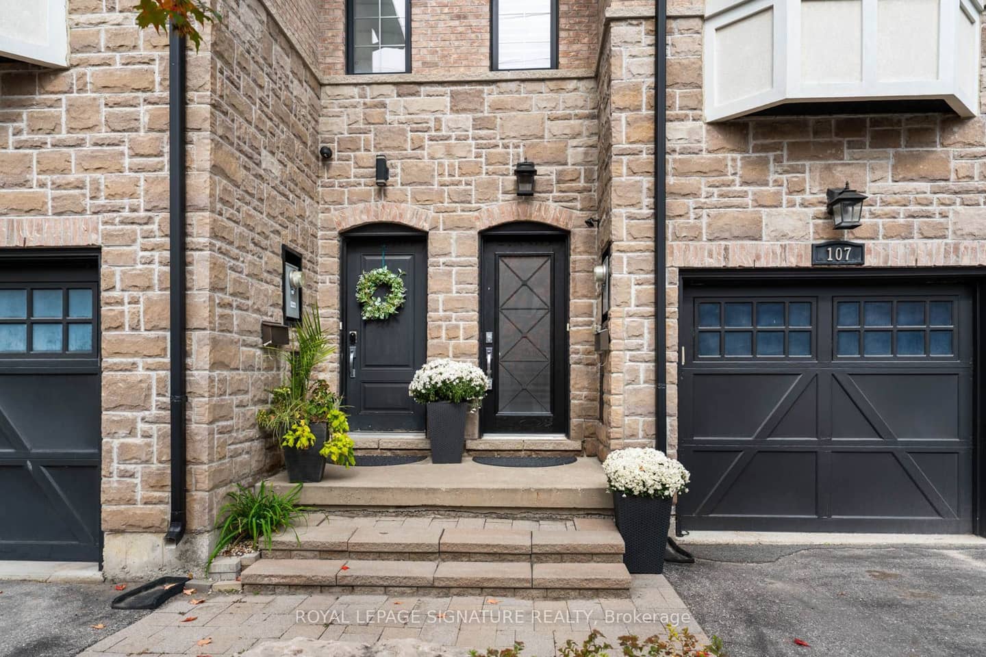 107 Hunt Avenue, Richmond Hill, ON L4C 4H1