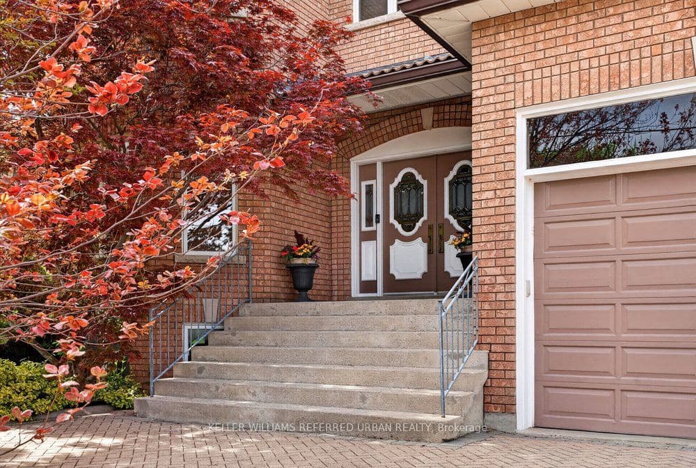 162 Codsell Avenue, Toronto, ON M3H 3W6