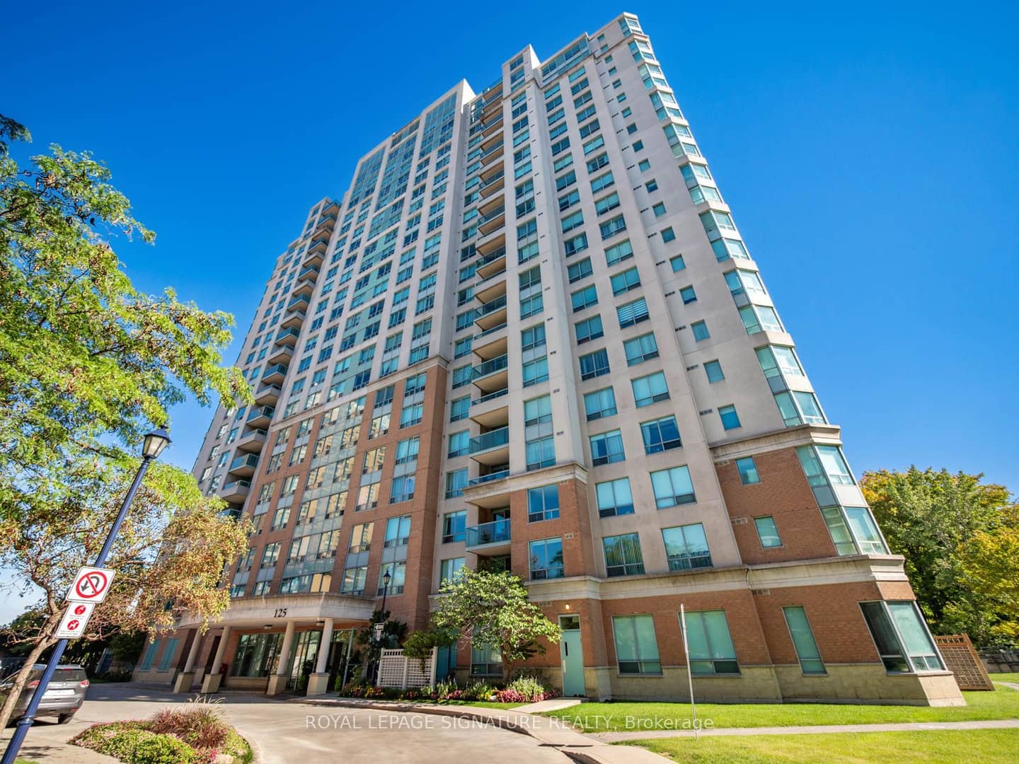 125 Omni Drive 930, Toronto, ON M1P 5A9