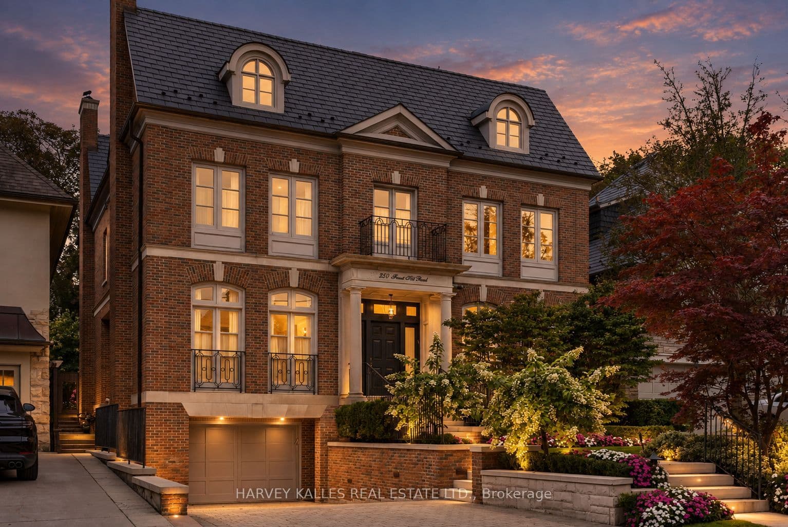 250 Forest Hill Road, Toronto, ON M5P 2N5