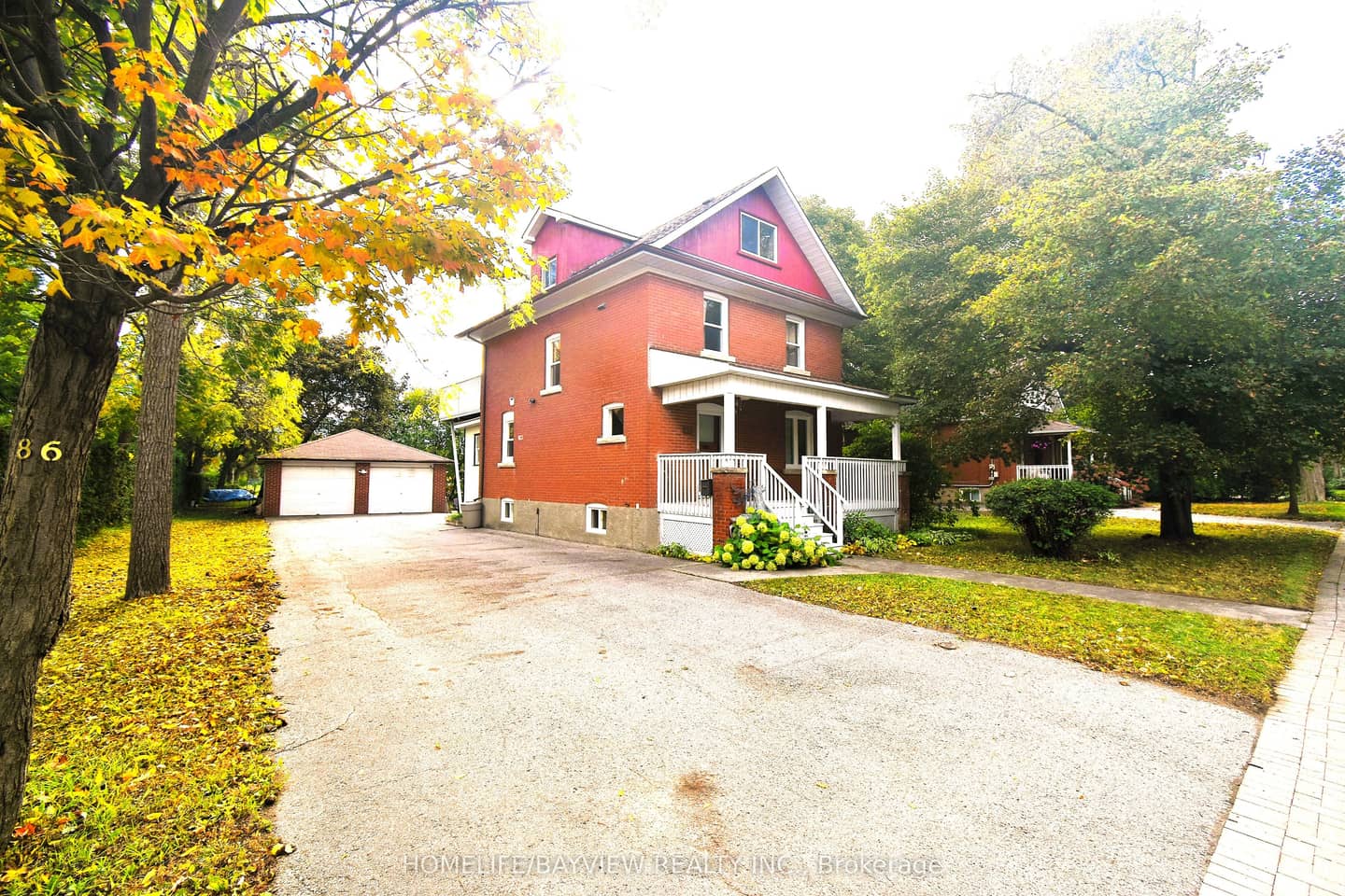 82 Centre Street E, Richmond Hill, ON L4C 1A4