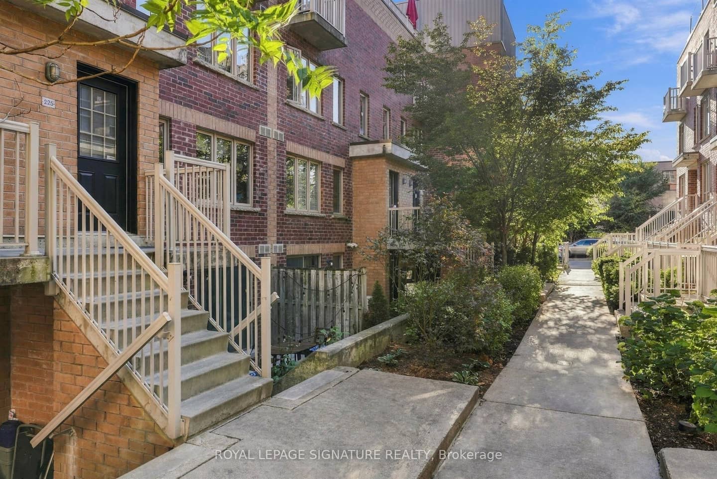 11 Ruttan Street 225, Toronto, ON M6P 0A1