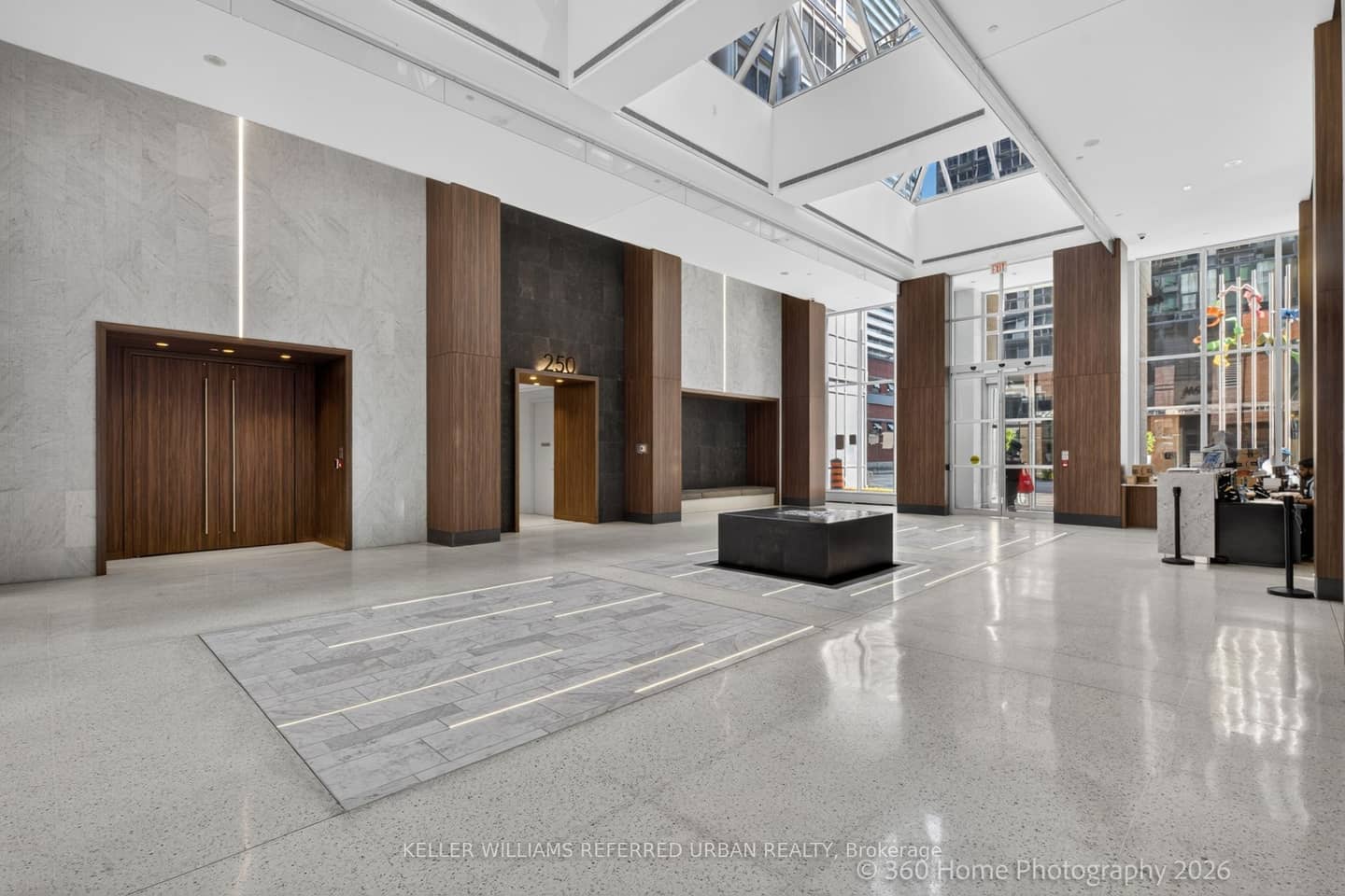 250 Wellington Street W 339, Toronto, ON M5V 3P6