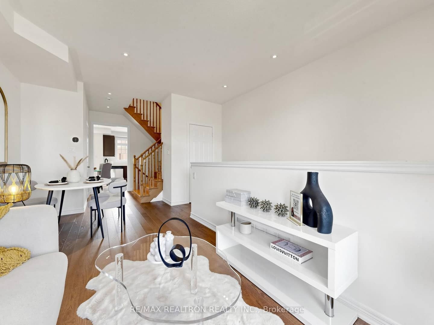 71 Dundas Way, Markham, ON L6E 0R7