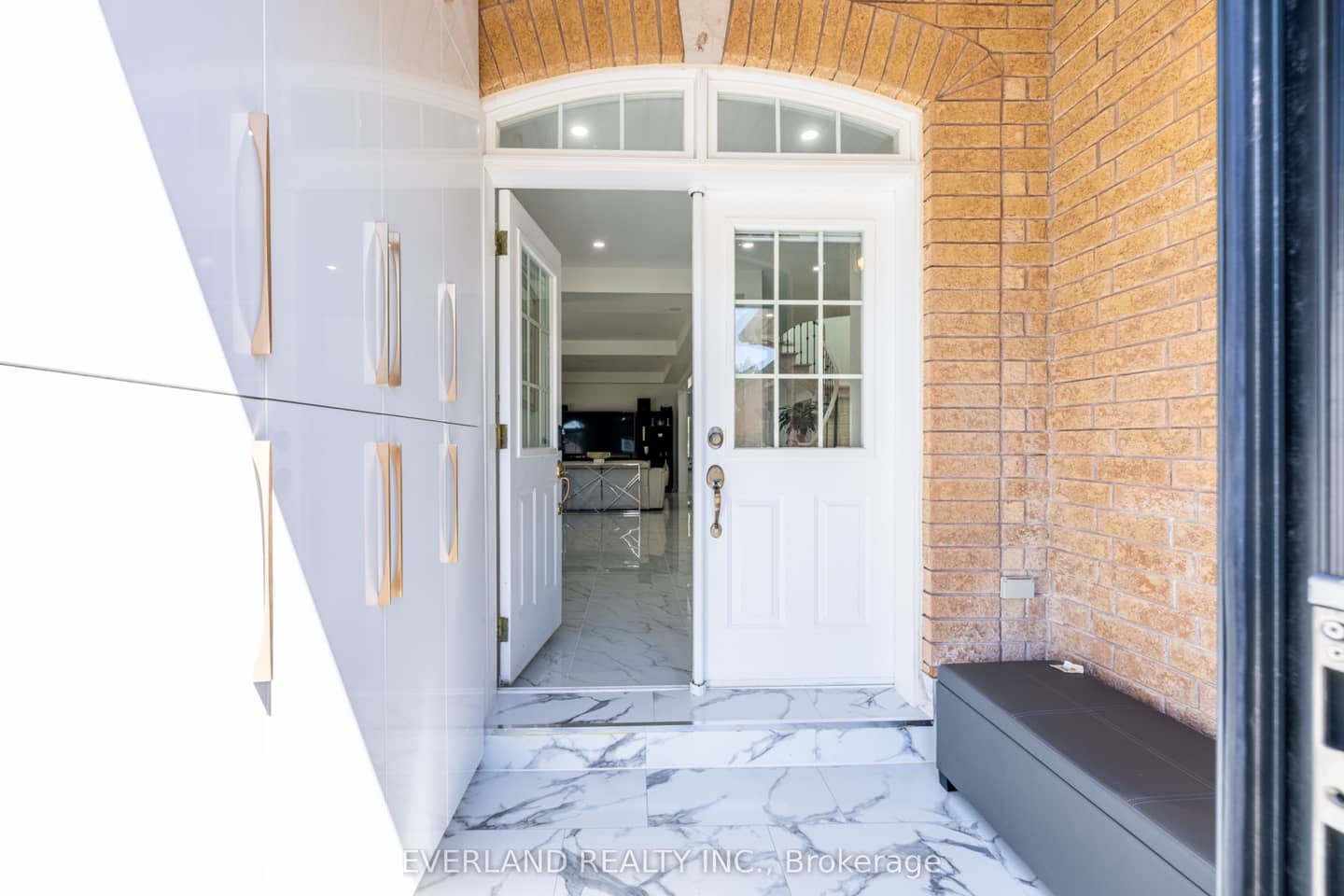 10 Megarry Court, Richmond Hill, ON L4S 2S3