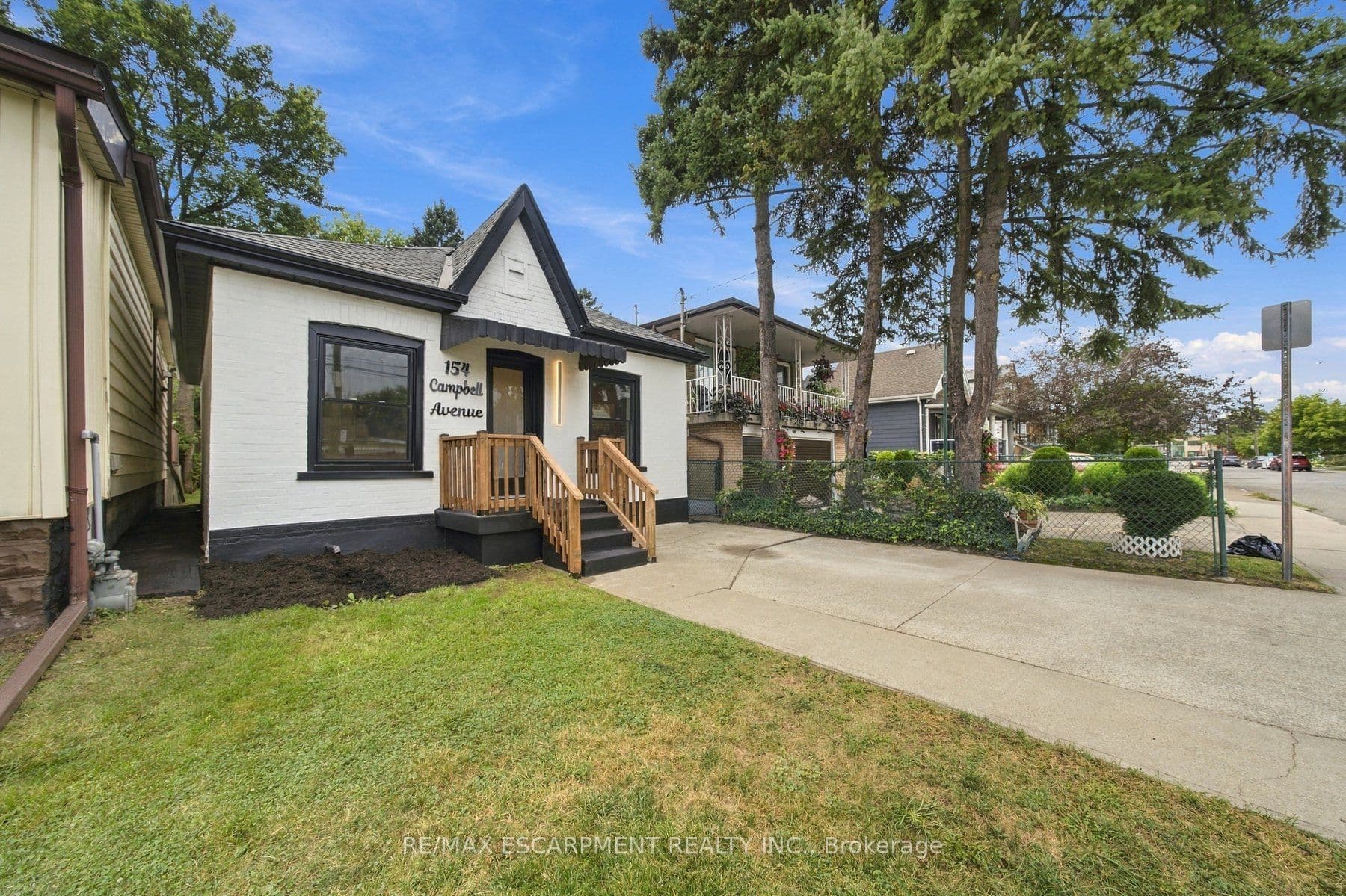 154 Campbell Avenue, Hamilton, ON L8H 2E9