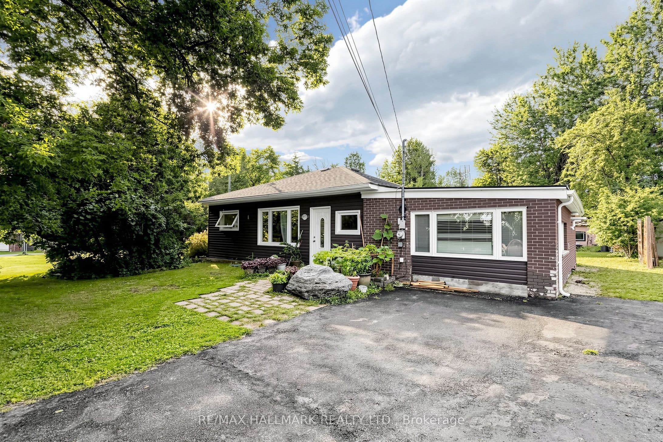 9771 Beachwood Road, Collingwood, ON L9Y 3Z1