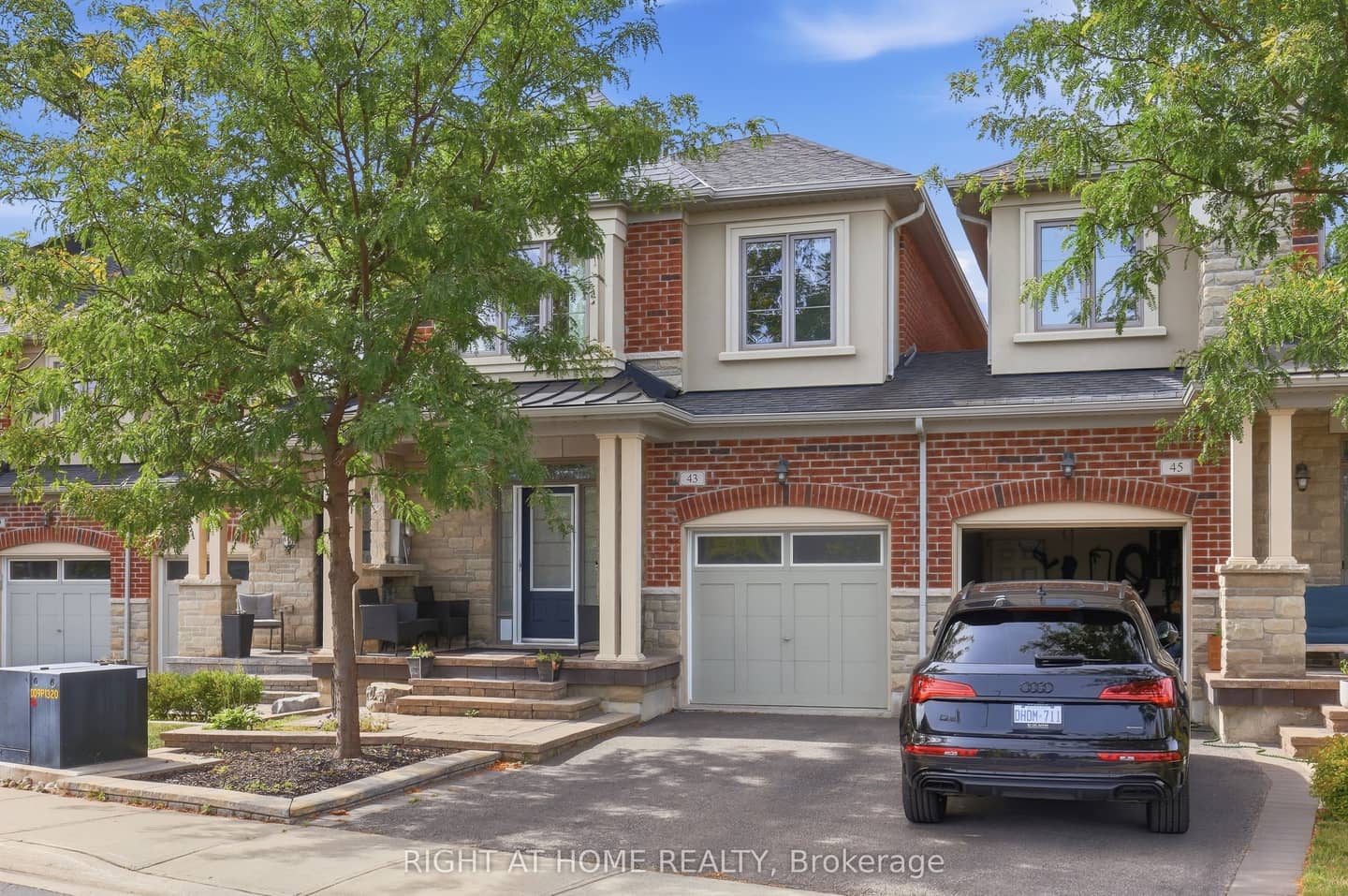 43 Diamond Leaf Lane, Halton Hills, ON L7G 0G7
